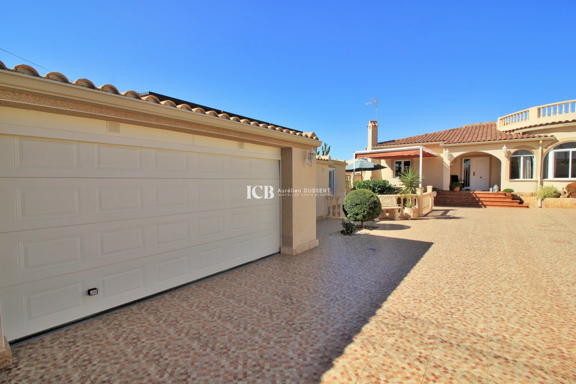 Resale - Villa -
Torrevieja - La siesta