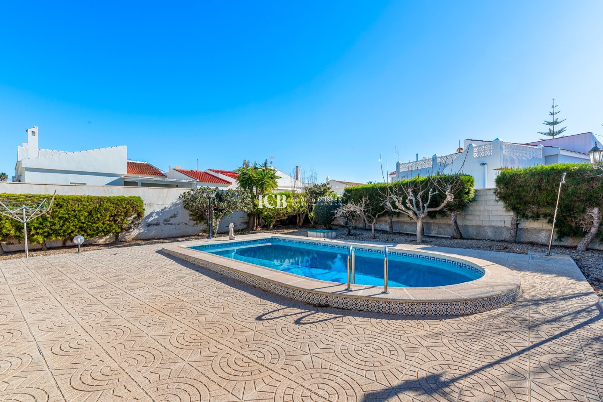 Resale - Villa -
Torrevieja - La siesta