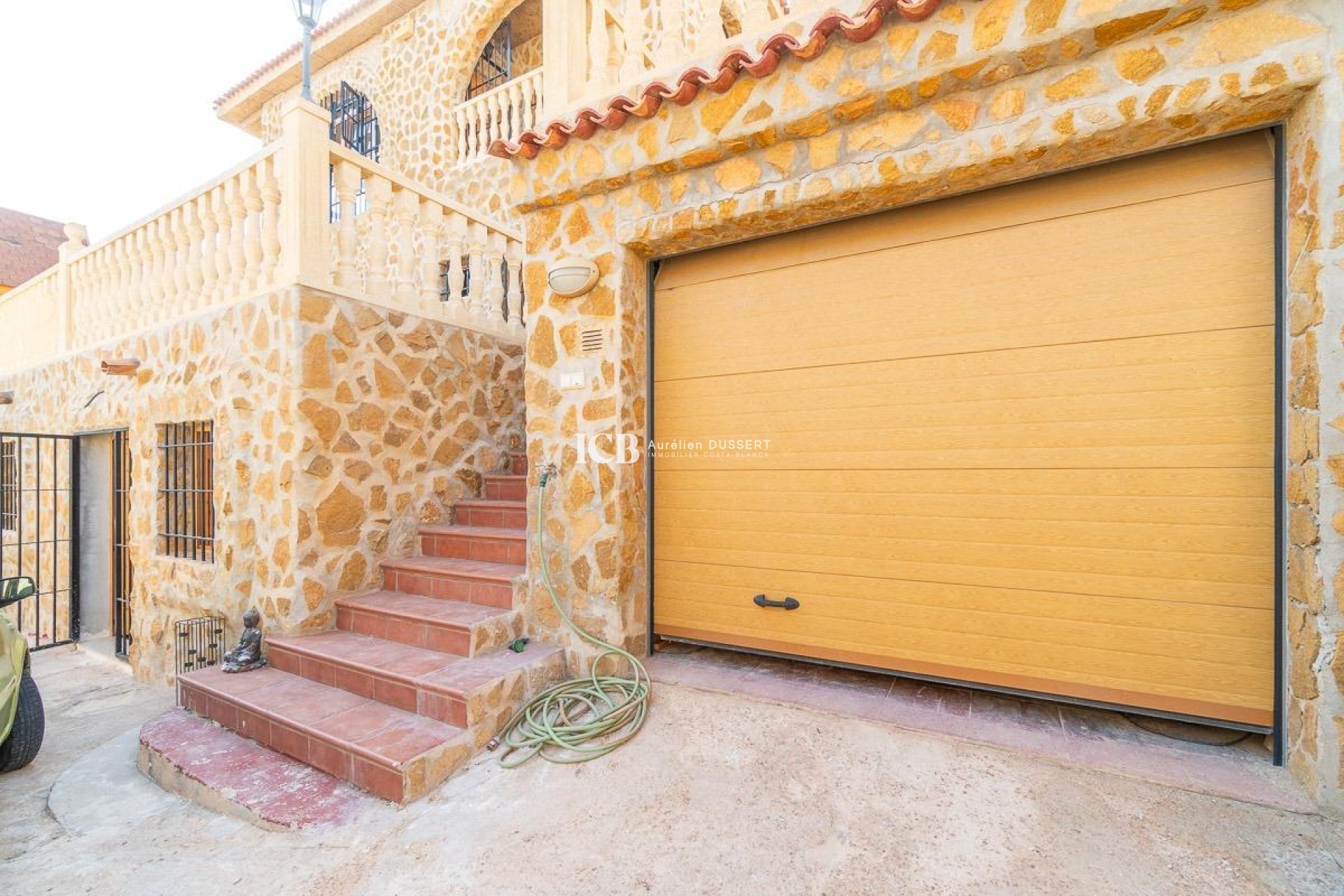 Resale - Villa -
Torrevieja - Los altos