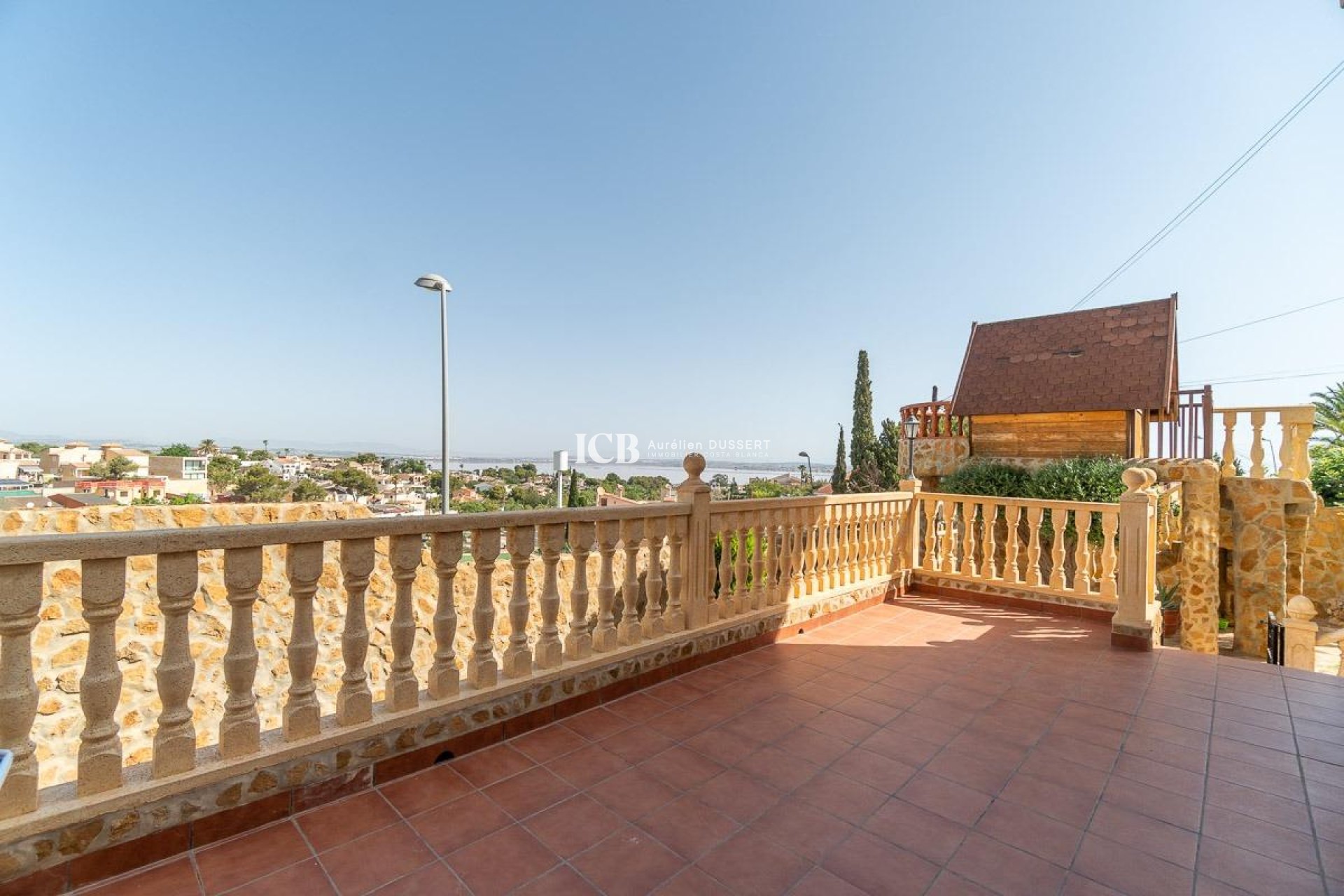 Resale - Villa -
Torrevieja - Los altos