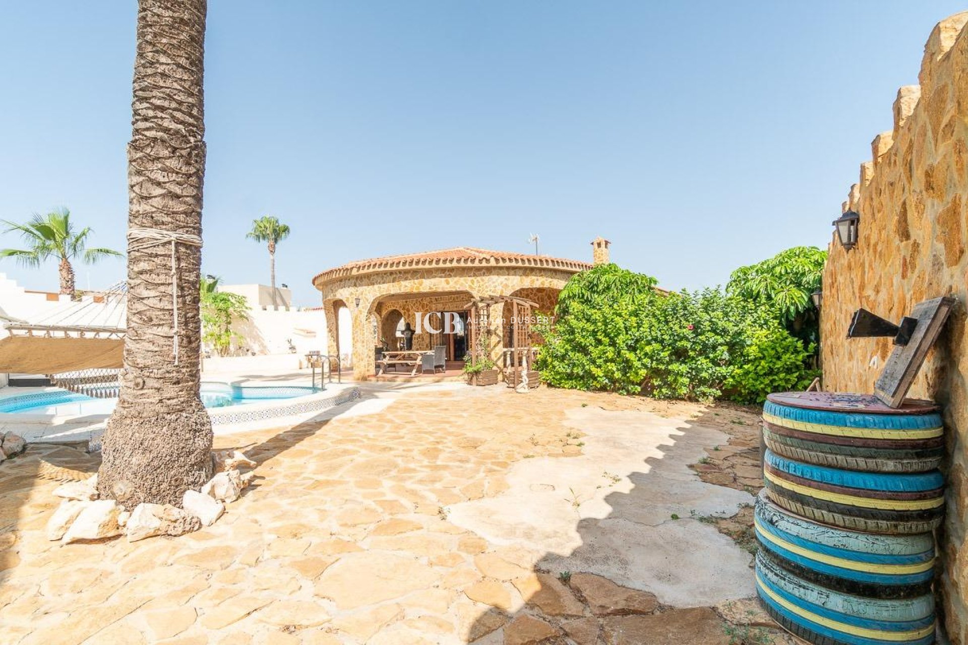 Resale - Villa -
Torrevieja - Los altos