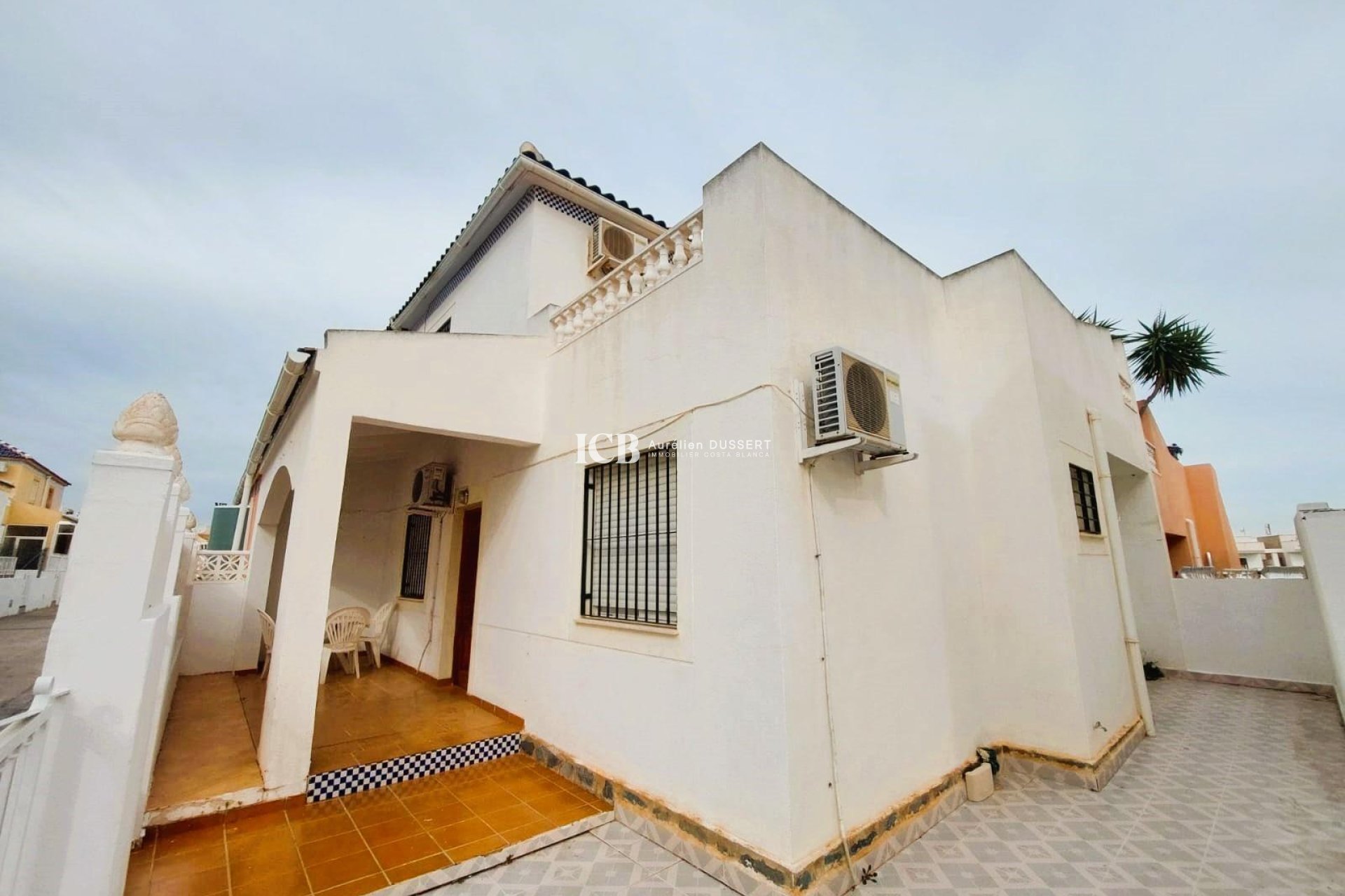 Resale - Villa -
Torrevieja - Los altos