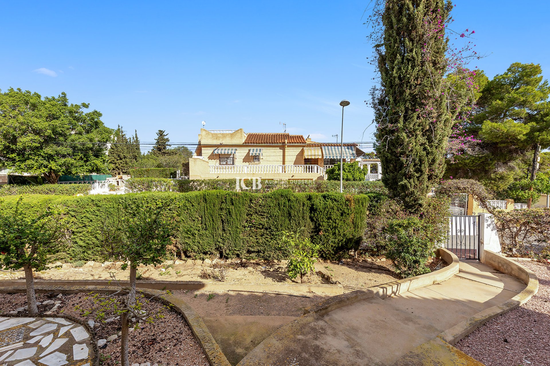 Resale - Villa -
Torrevieja - Los Balcones - Los Altos del Edén