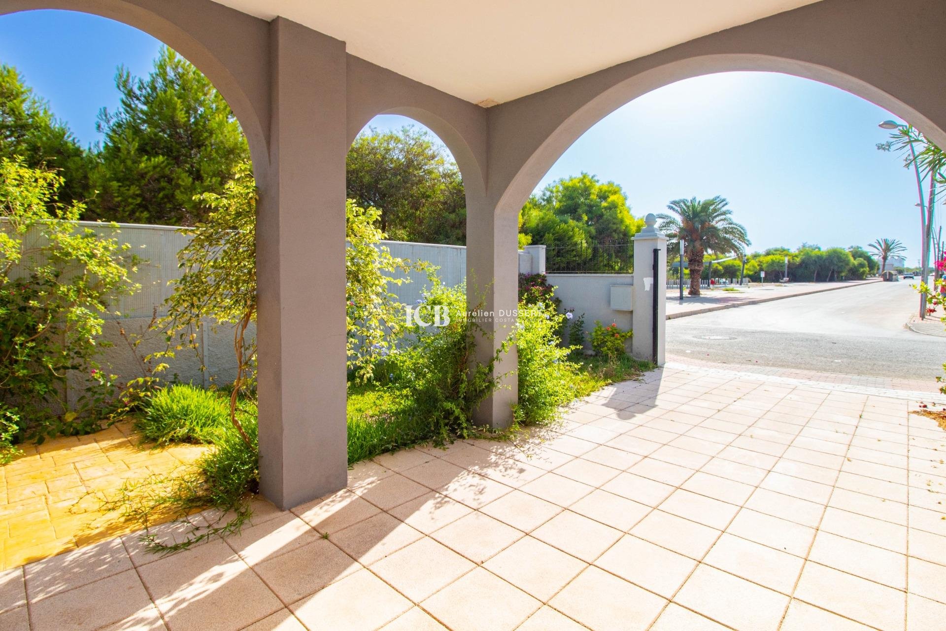 Resale - Villa -
Torrevieja - Los balcones