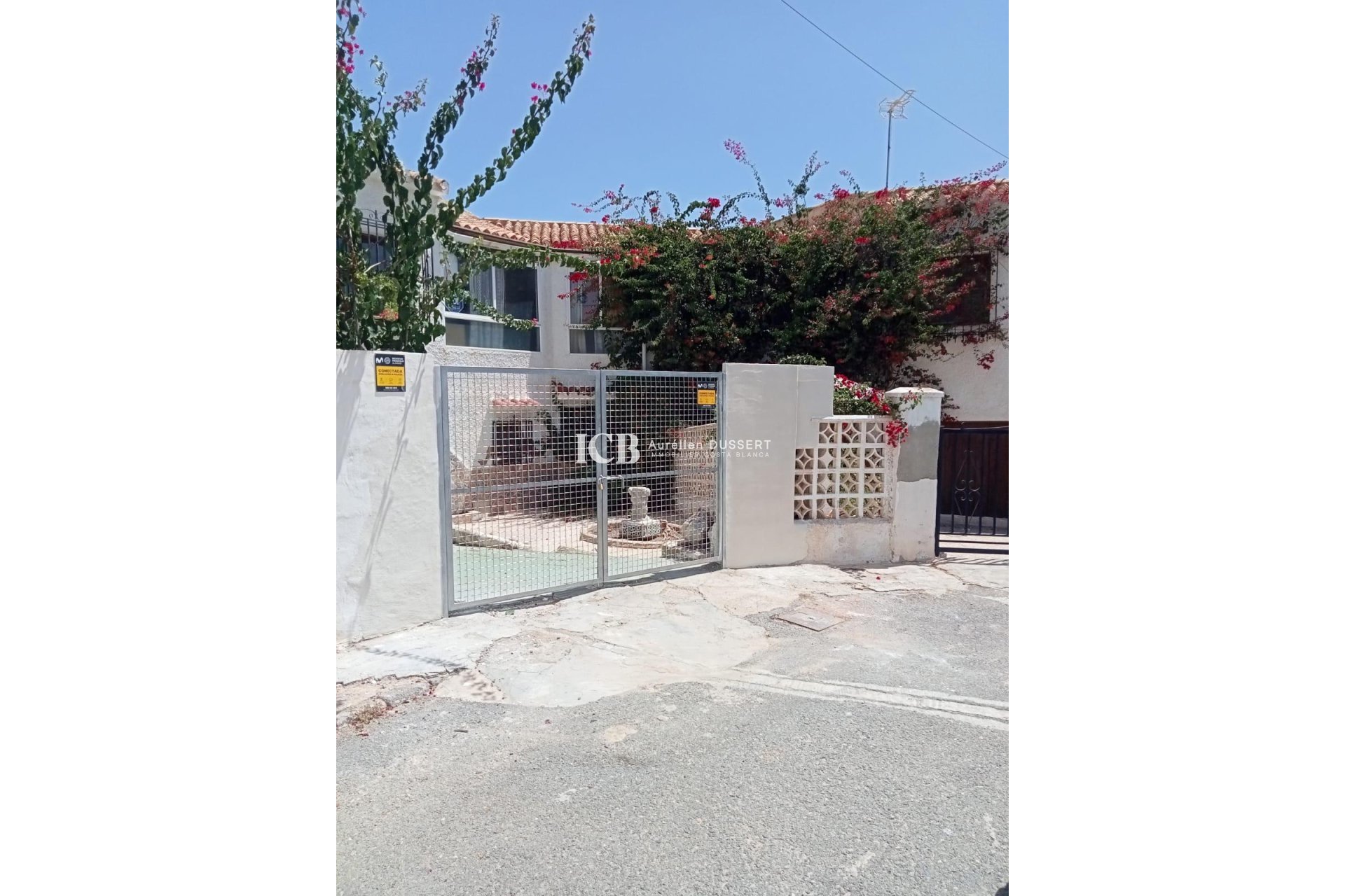 Resale - Villa -
Torrevieja - Punta prima