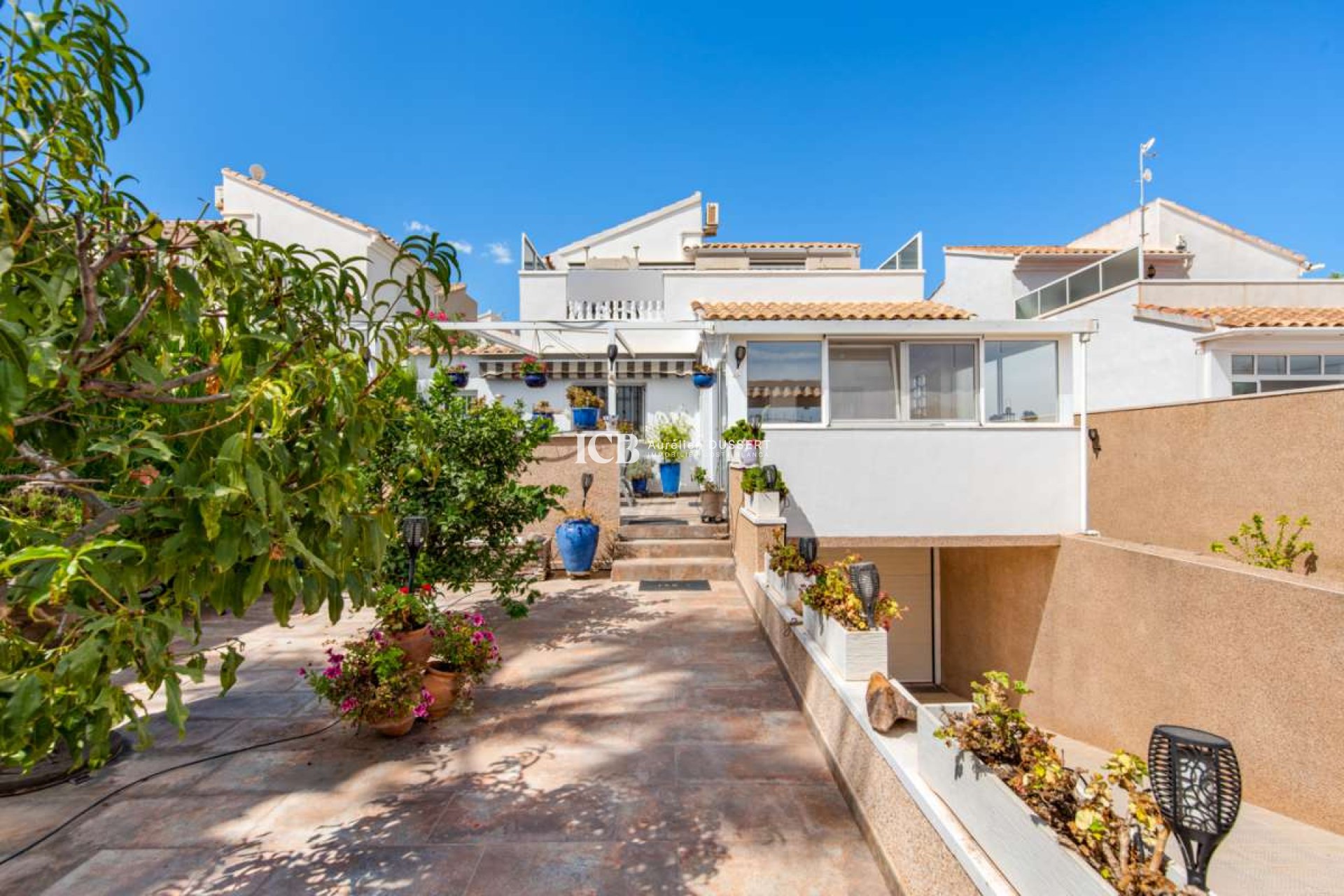 Resale - Villa -
Torrevieja - Punta prima