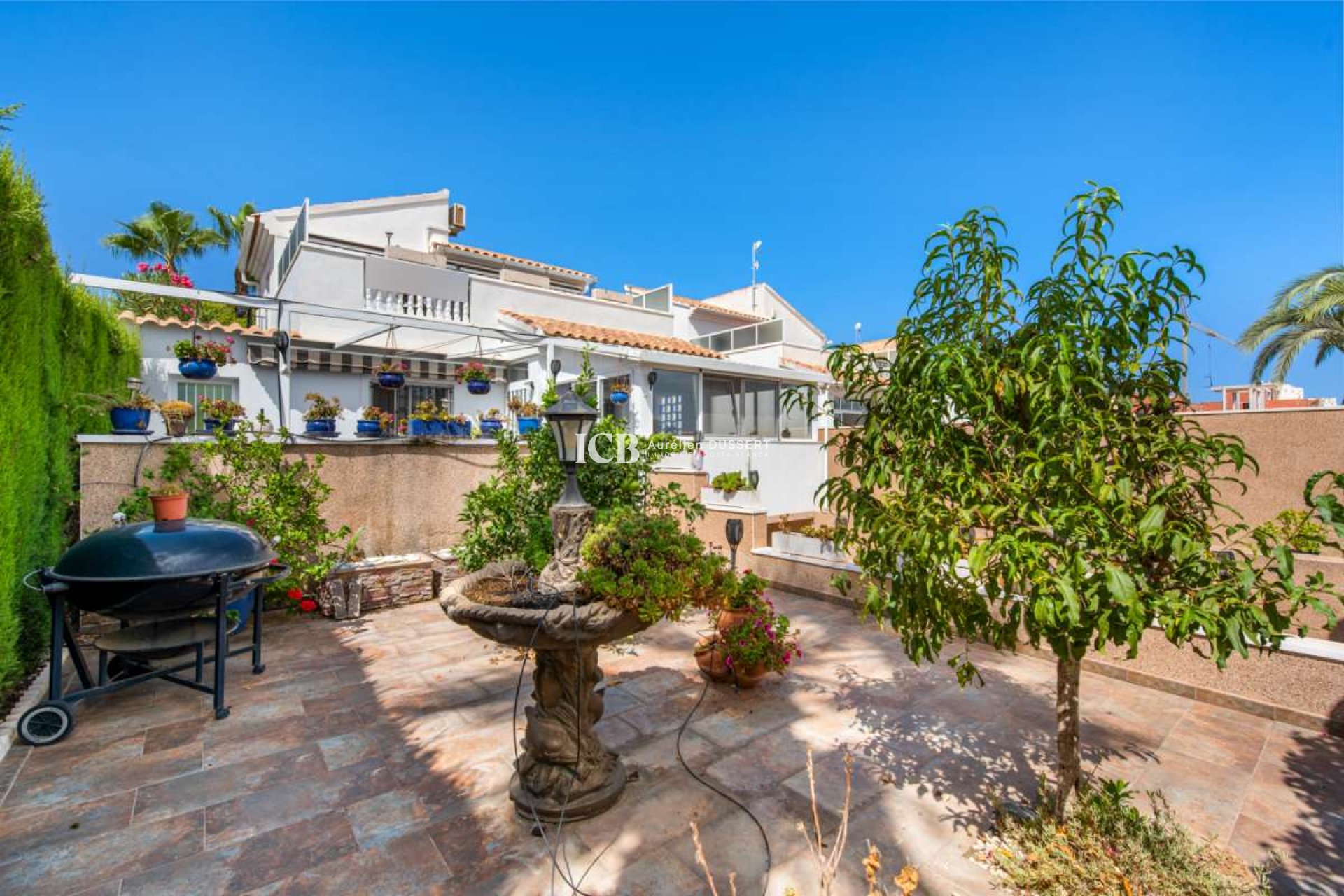 Resale - Villa -
Torrevieja - Punta prima