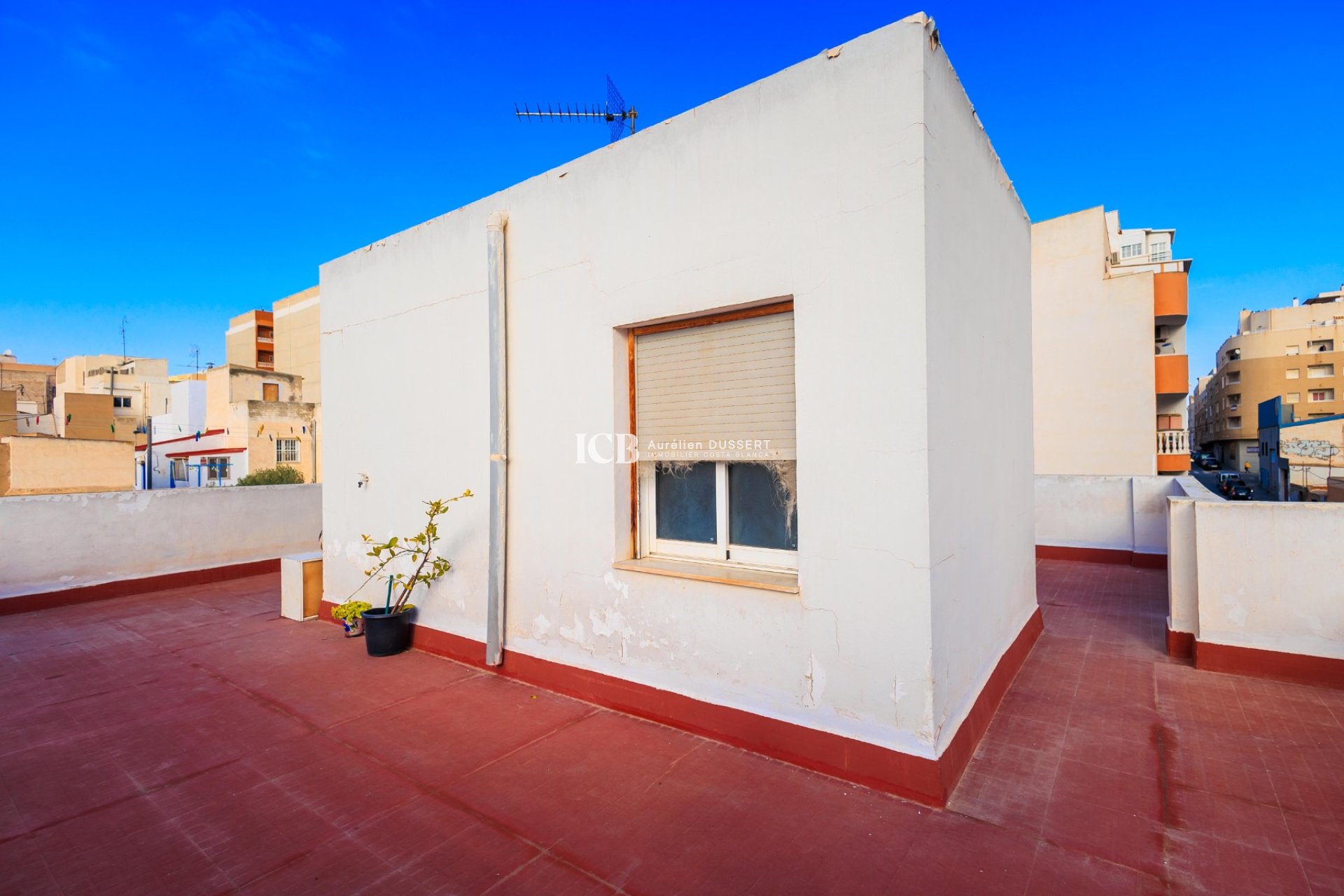 Resale - Villa -
Torrevieja - Torrevieja Centro