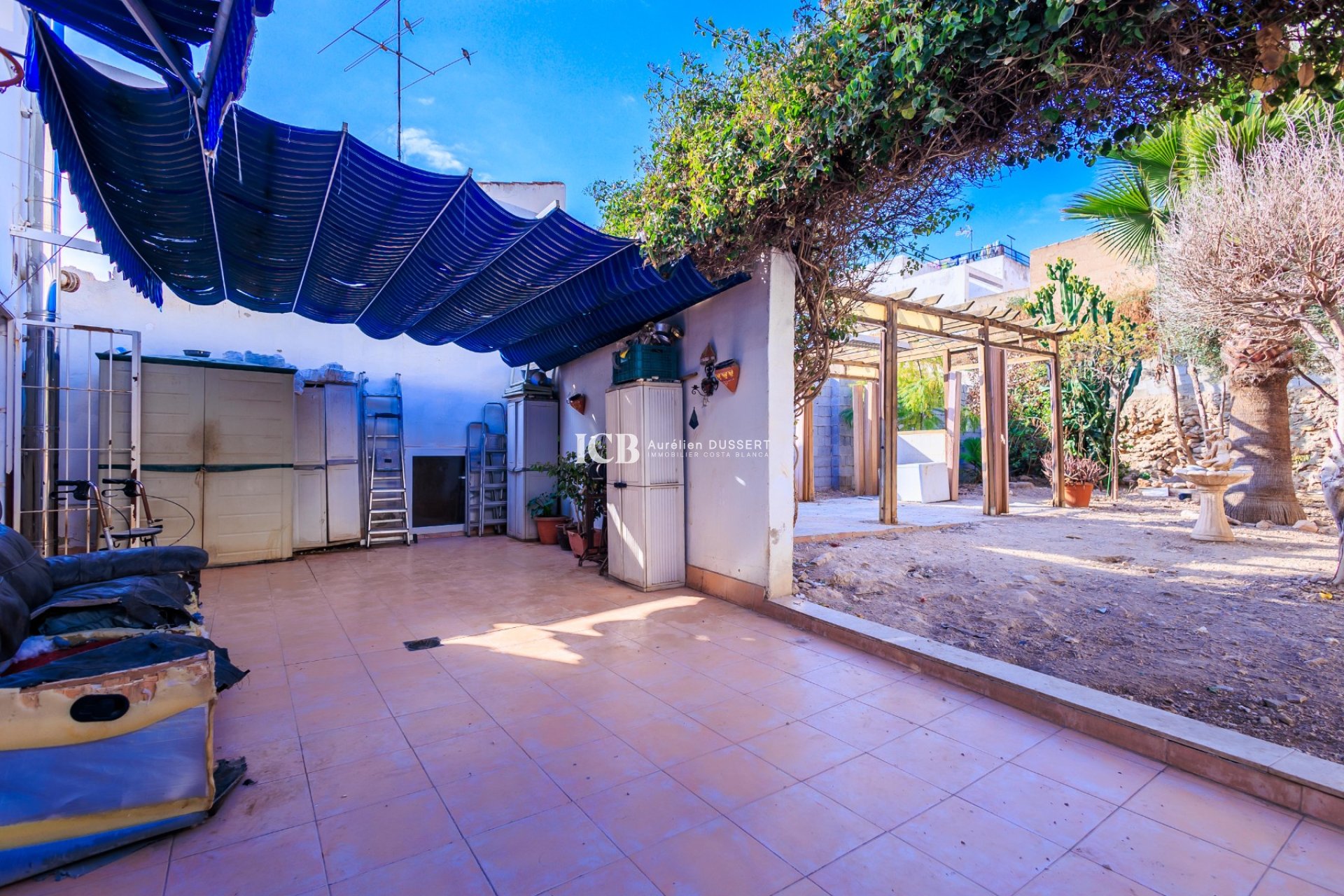 Resale - Villa -
Torrevieja - Torrevieja Centro