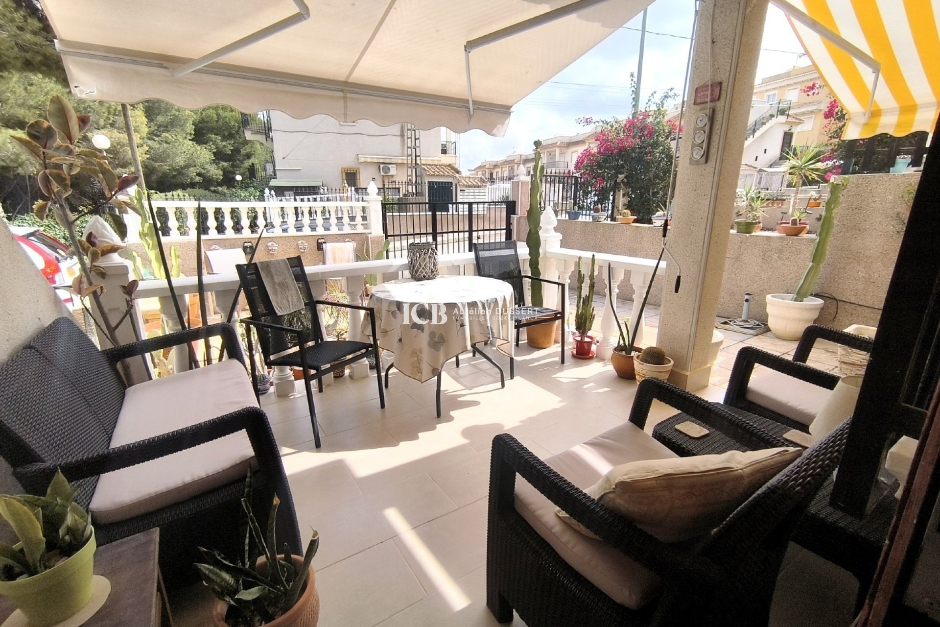 Reventa - Adosado -
Algorfa
