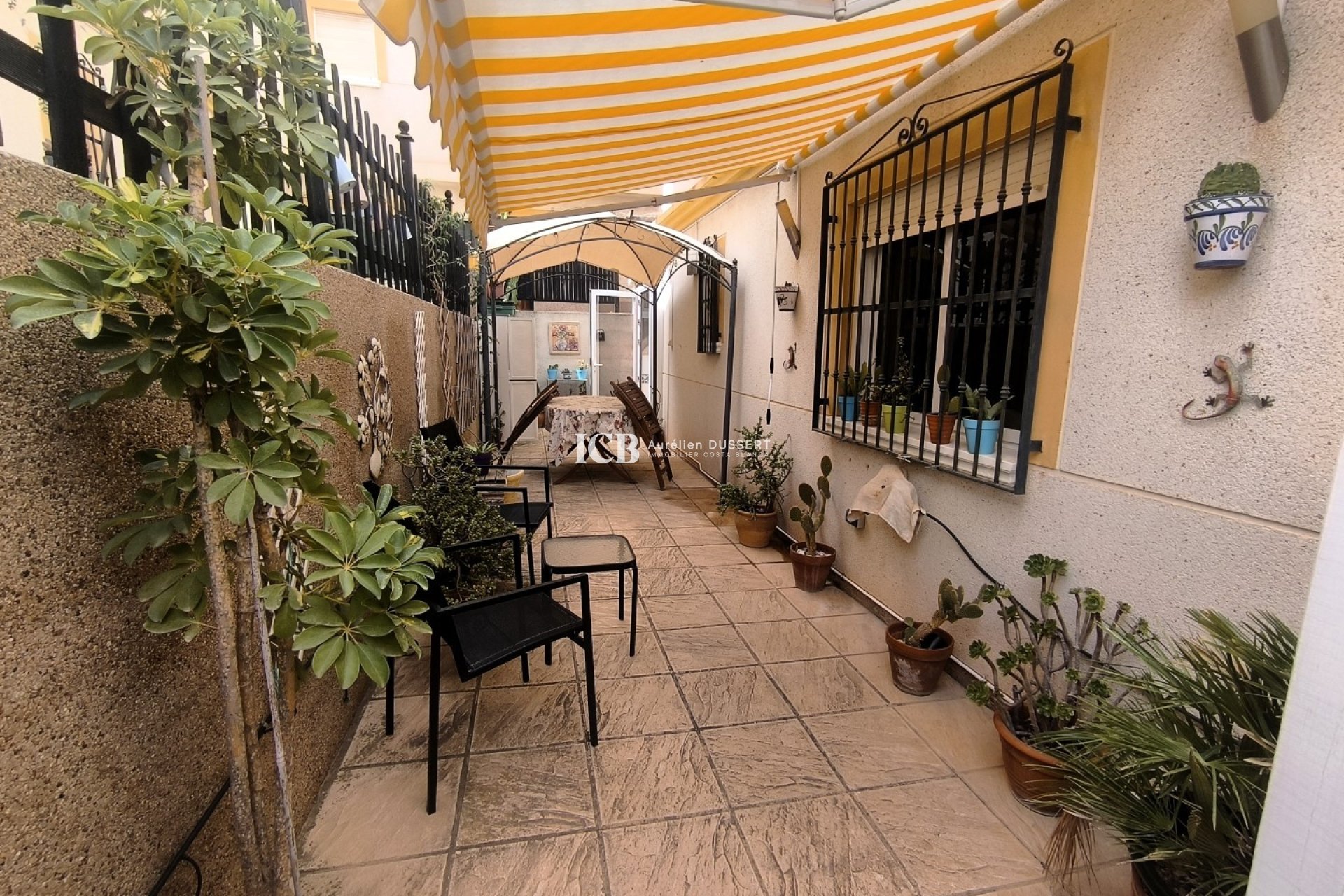 Reventa - Adosado -
Algorfa