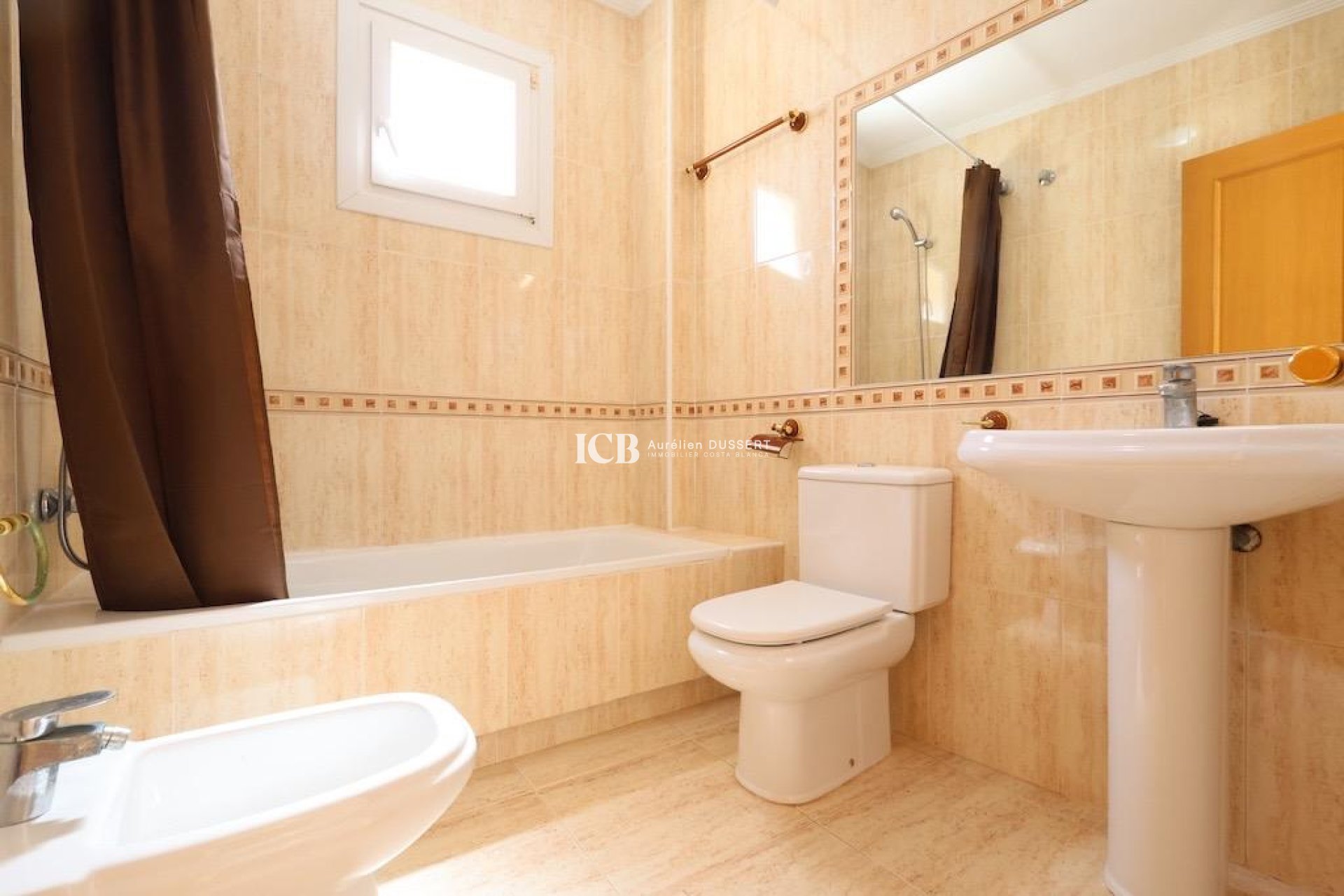 Reventa - Adosado -
Orihuela Costa - Cabo Roig