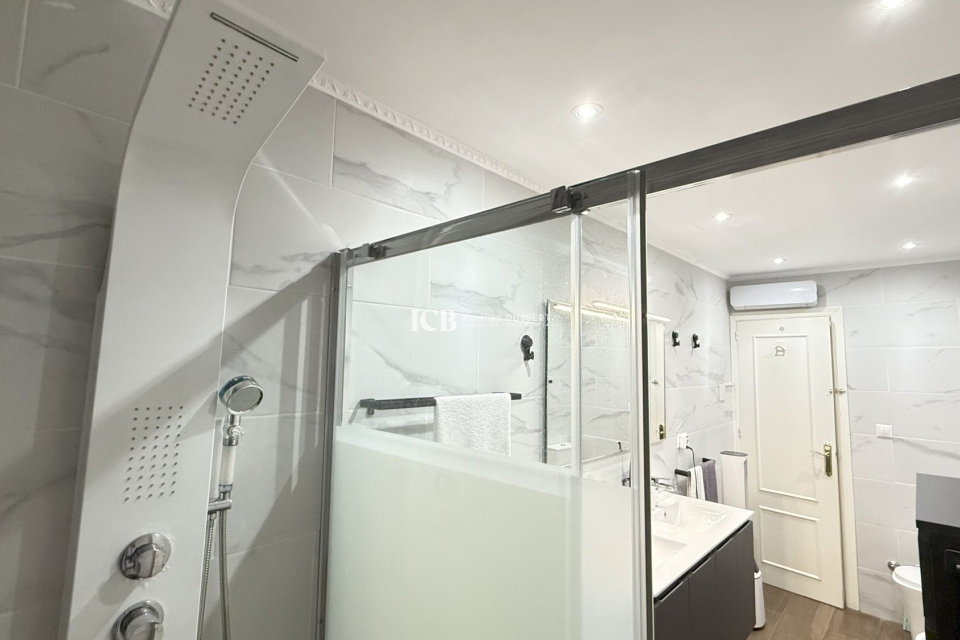 Reventa - Adosado -
Orihuela Costa - La Florida