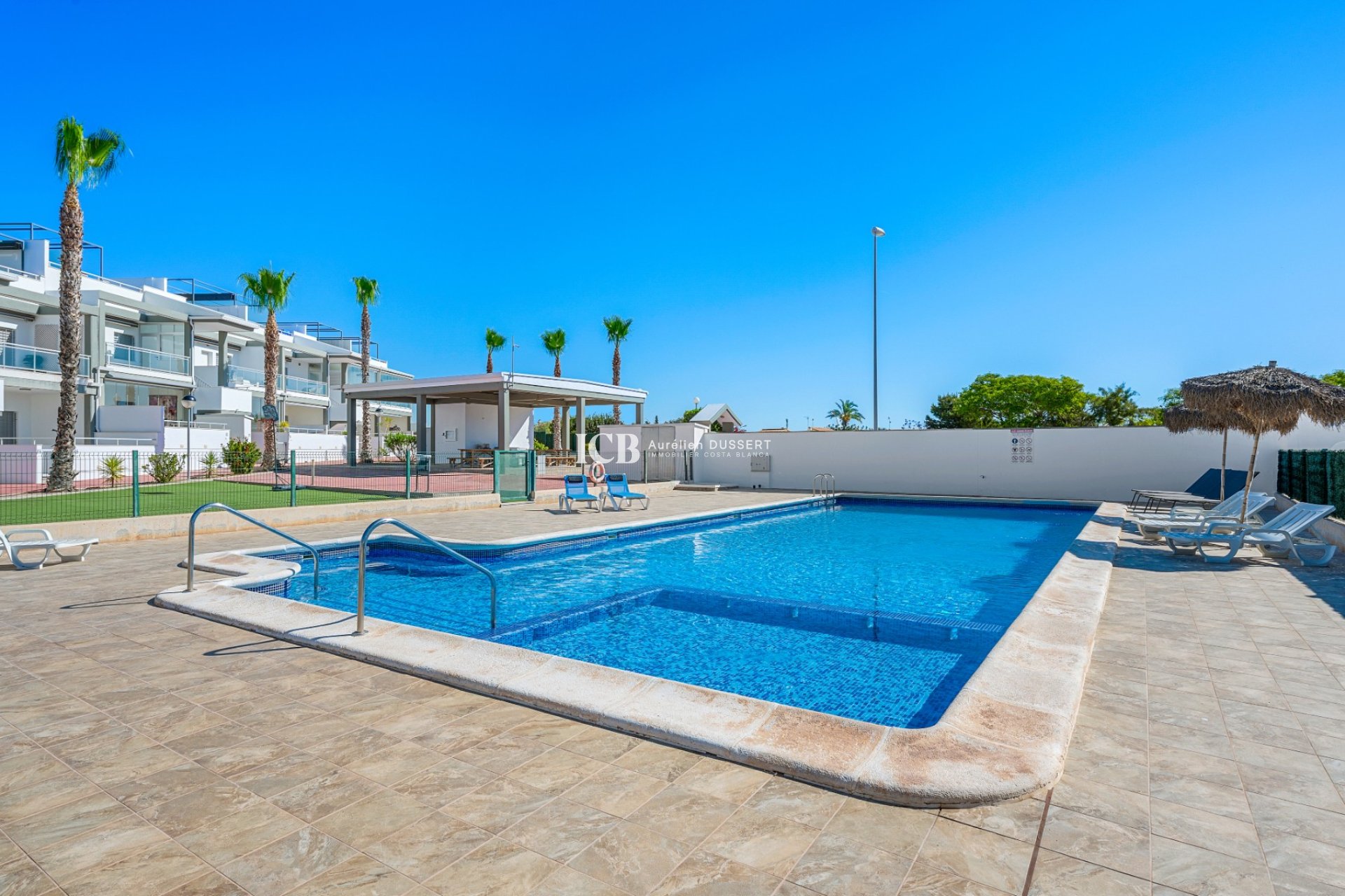 Reventa - Adosado -
Orihuela Costa - La Florida