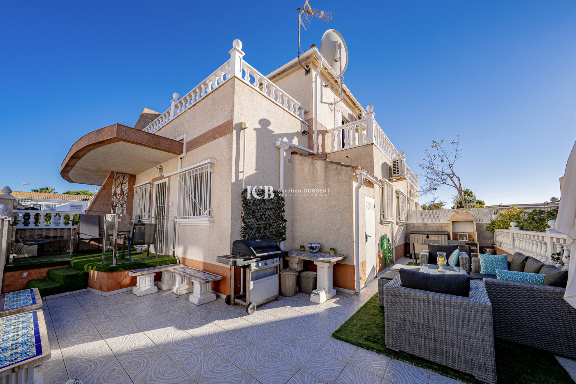 Reventa - Adosado -
Orihuela Costa - La Regia