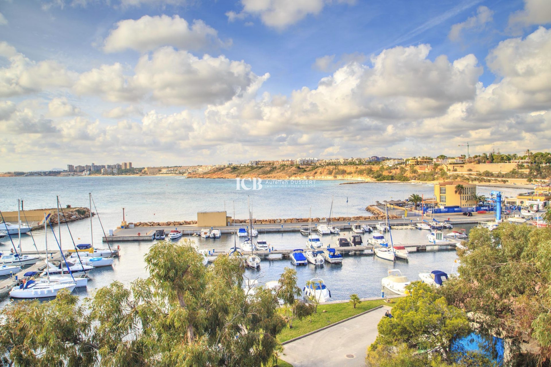 Reventa - Adosado -
Orihuela Costa - La Regia