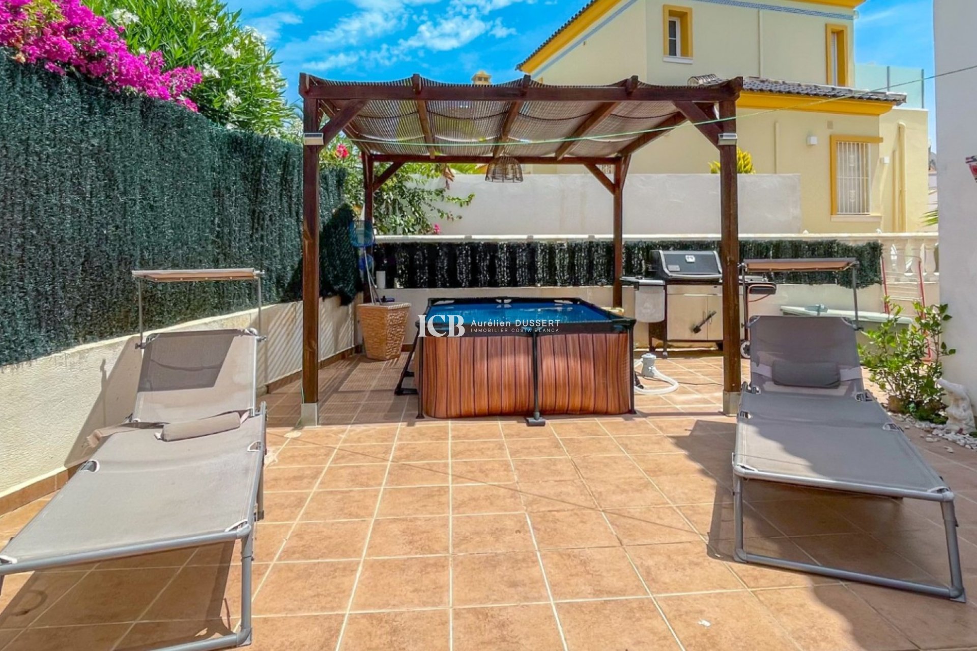 Reventa - Adosado -
Orihuela Costa - La Rioja