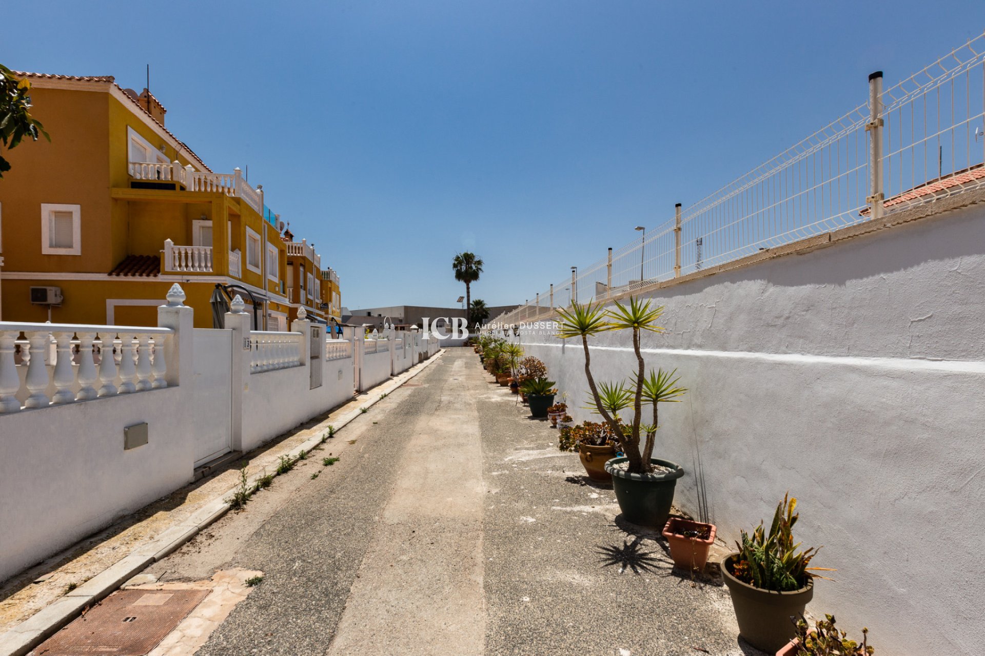 Reventa - Adosado -
Orihuela Costa - La Zenia