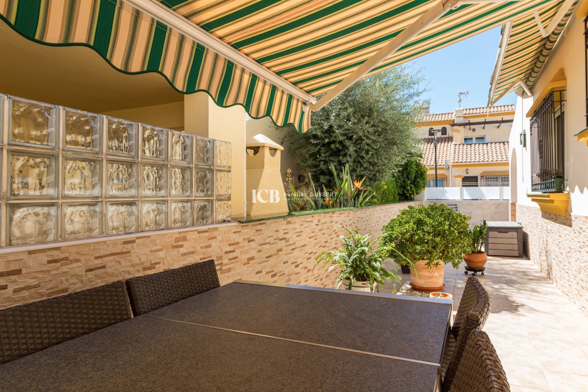 Reventa - Adosado -
Orihuela Costa - La Zenia