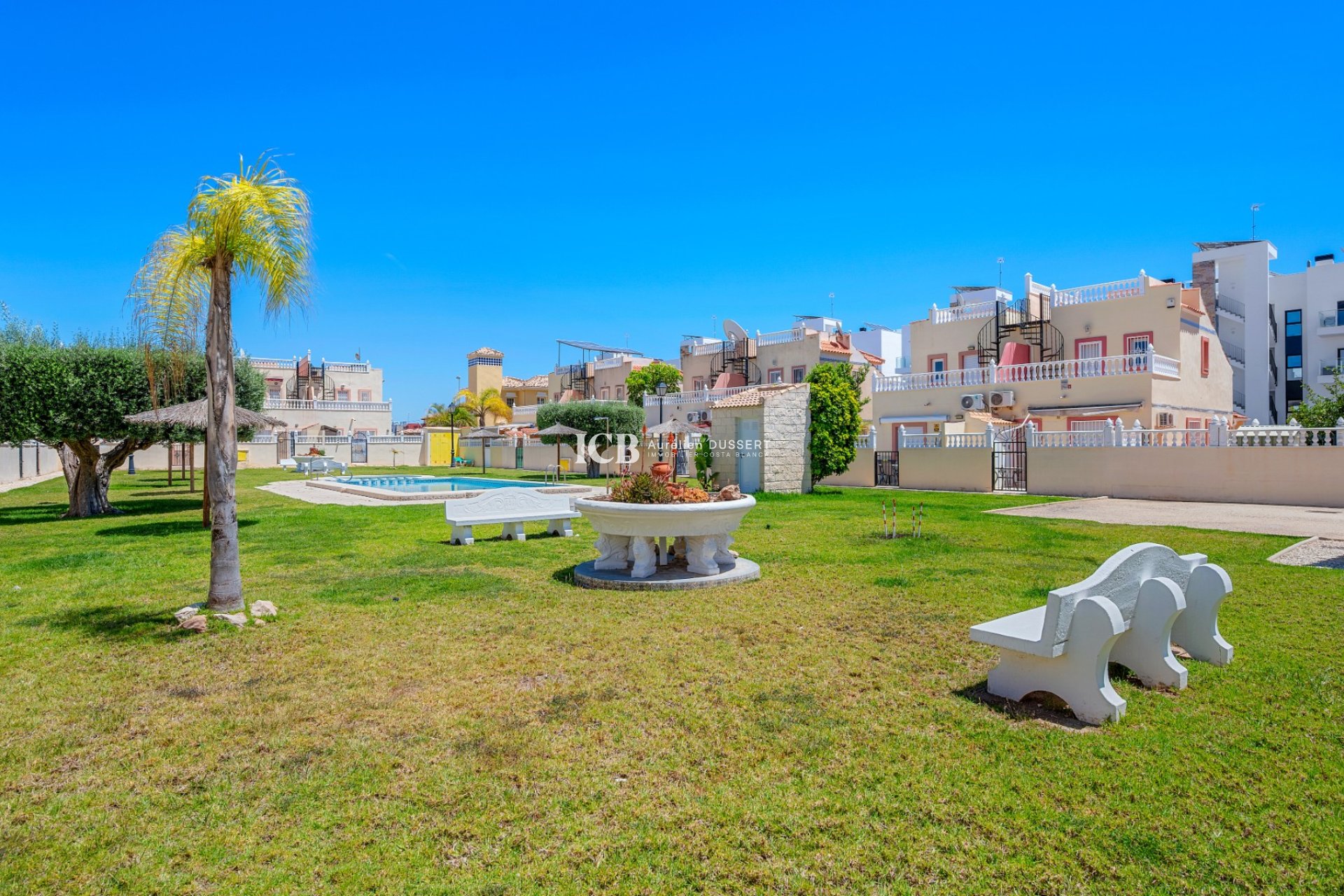 Reventa - Adosado -
Orihuela Costa - La Zenia