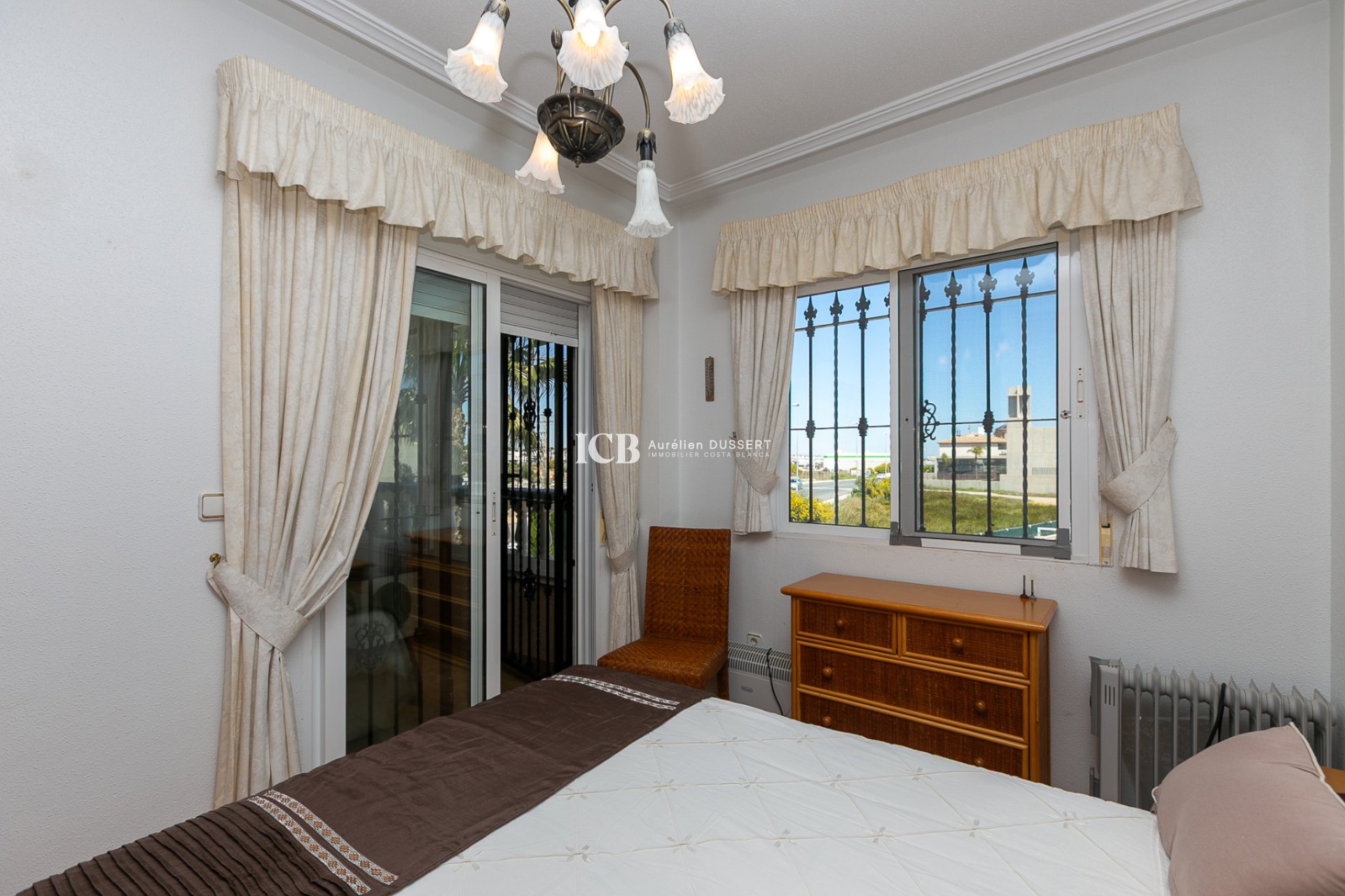 Reventa - Adosado -
Orihuela Costa - La Zenia