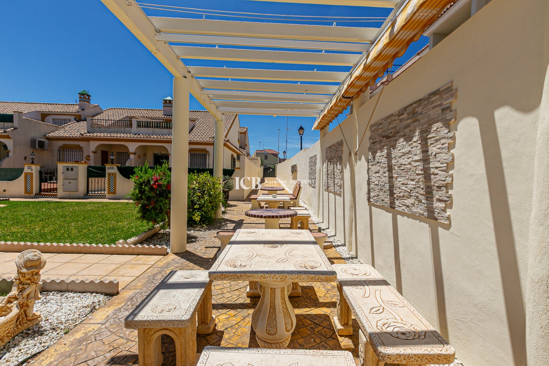 Reventa - Adosado -
Orihuela Costa - La Zenia