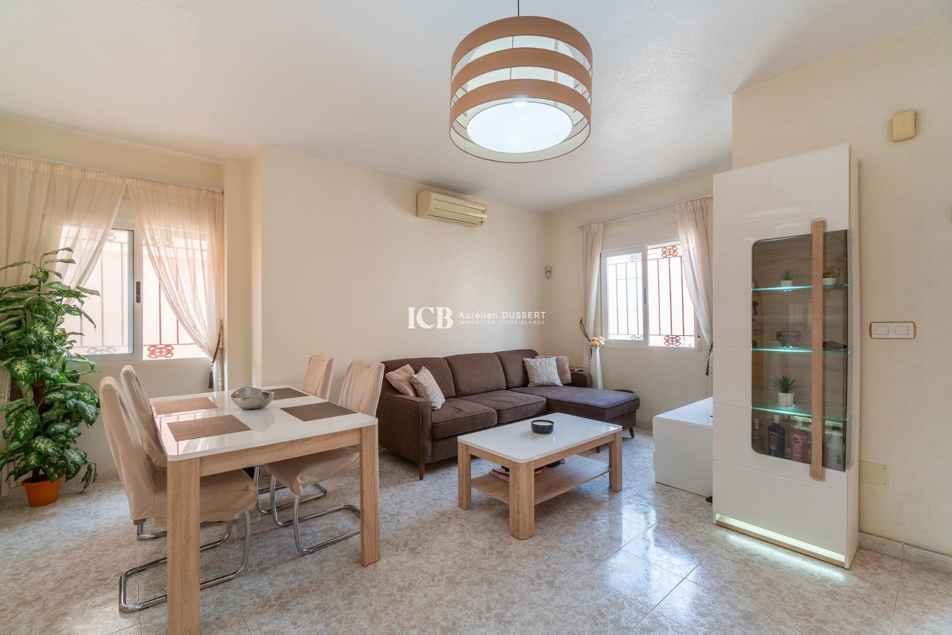 Reventa - Adosado -
Orihuela Costa - La Zenia