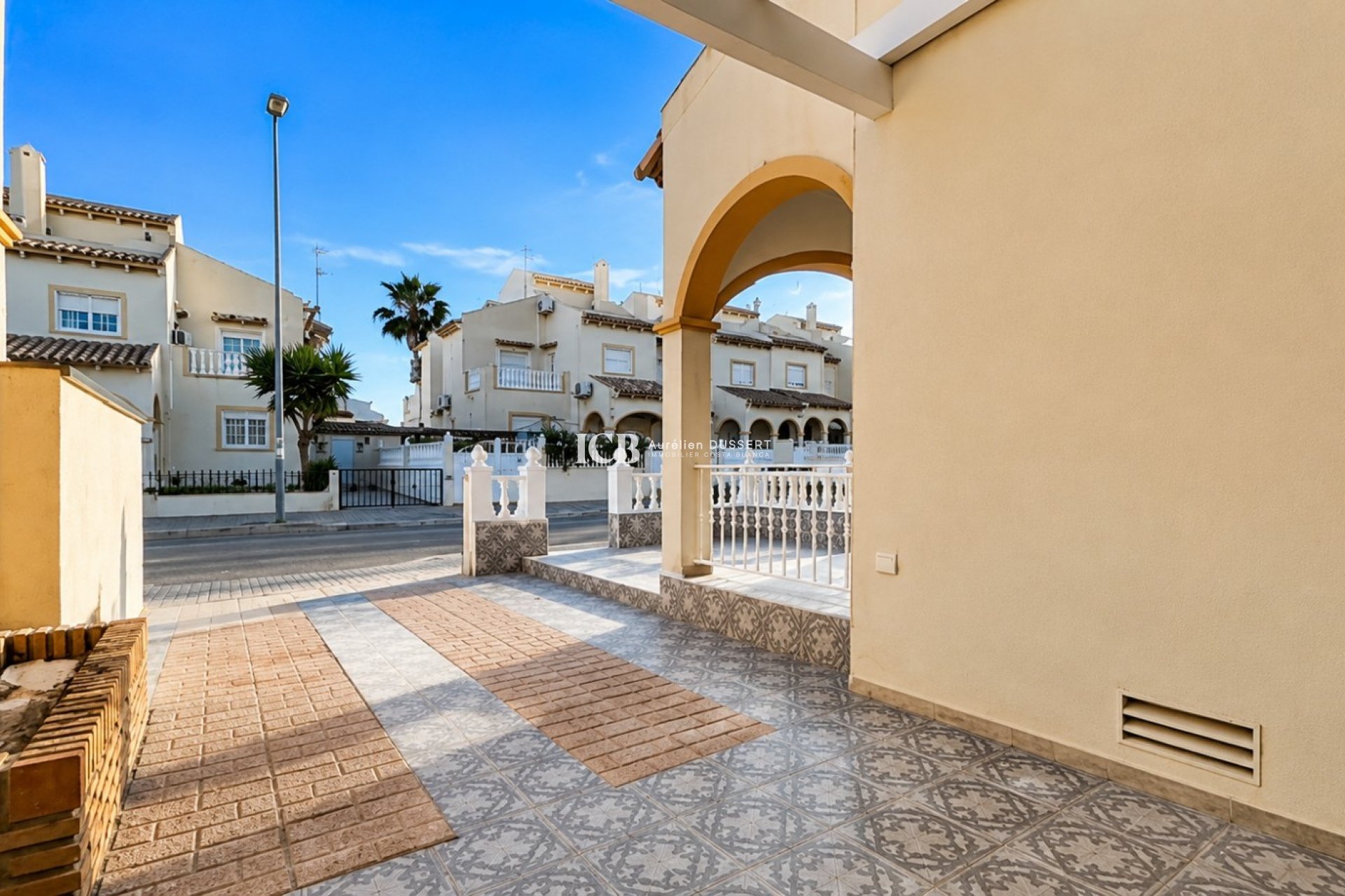 Reventa - Adosado -
Orihuela Costa - Los Almendros-La Florida