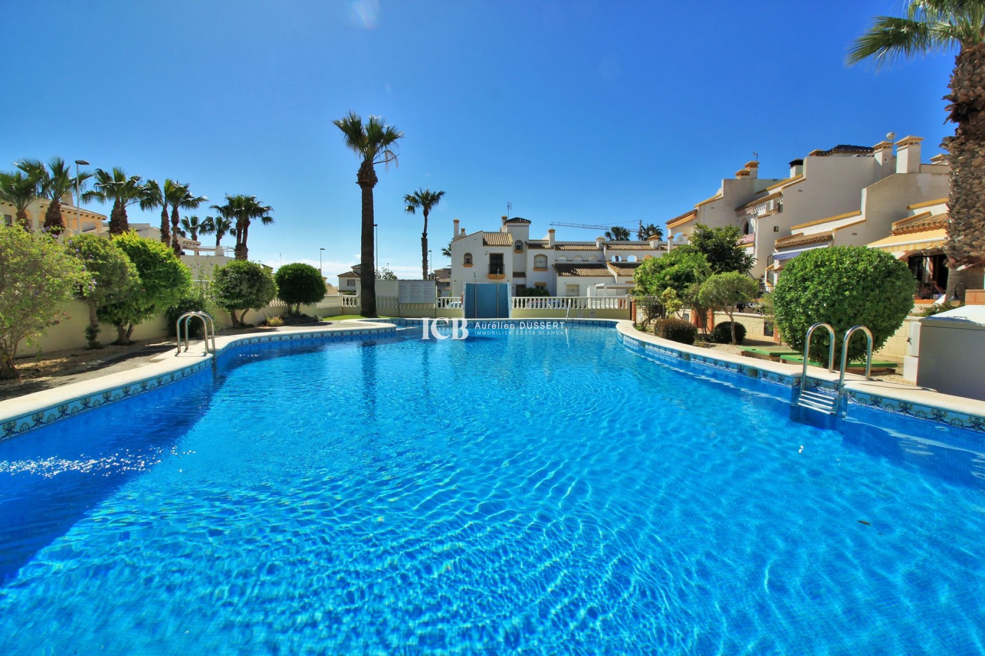 Reventa - Adosado -
Orihuela Costa - Los Dolses