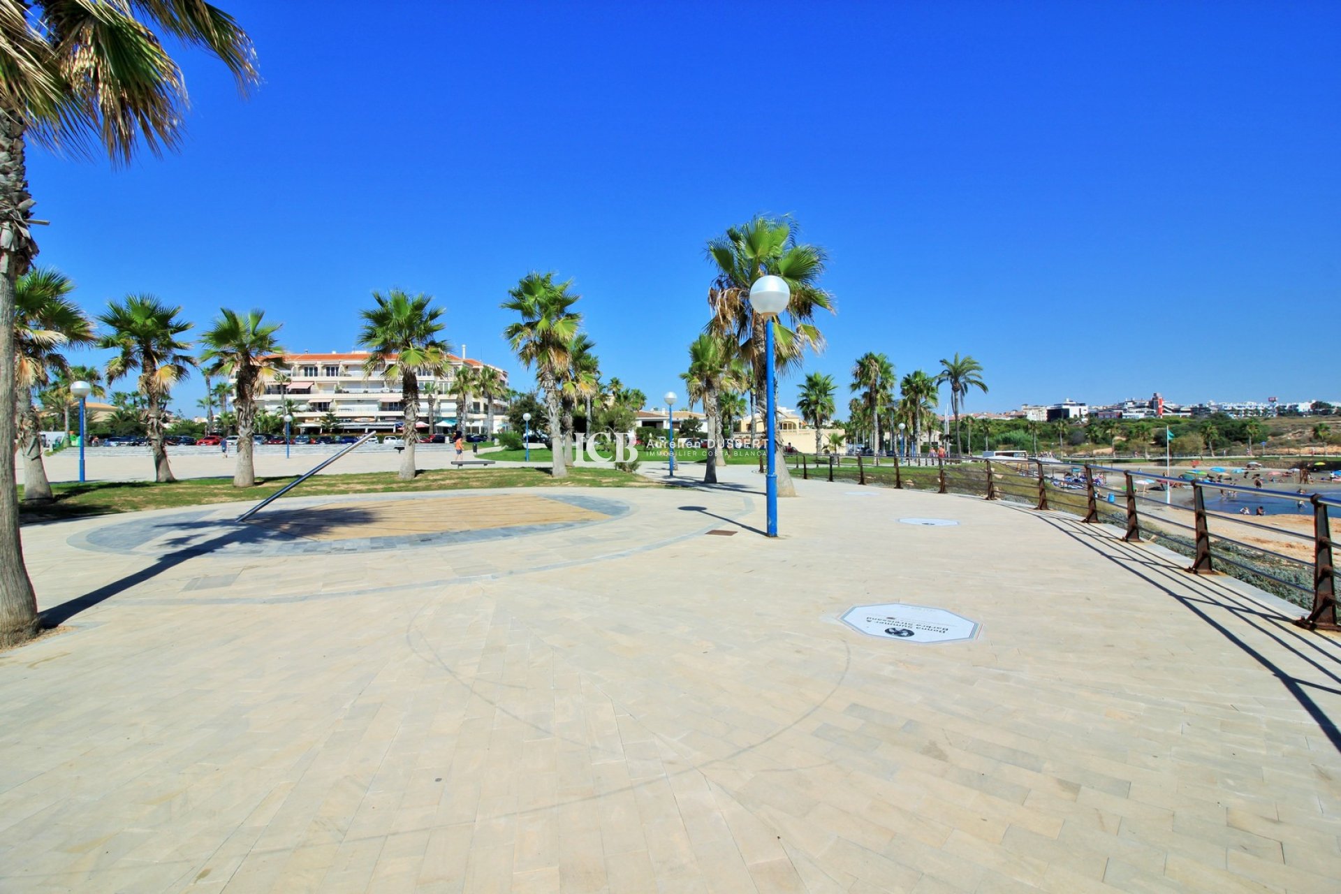 Reventa - Adosado -
Orihuela Costa - Playa Flamenca