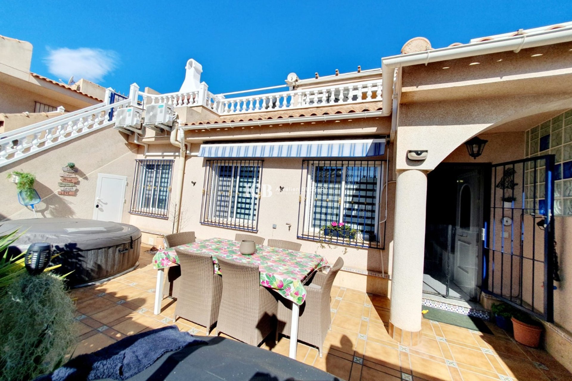 Reventa - Adosado -
Orihuela Costa - Playa Flamenca