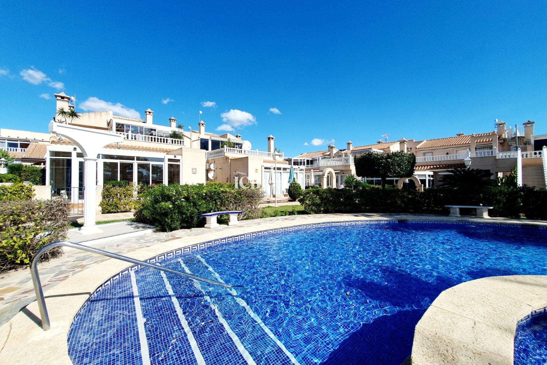 Reventa - Adosado -
Orihuela Costa - Playa Flamenca