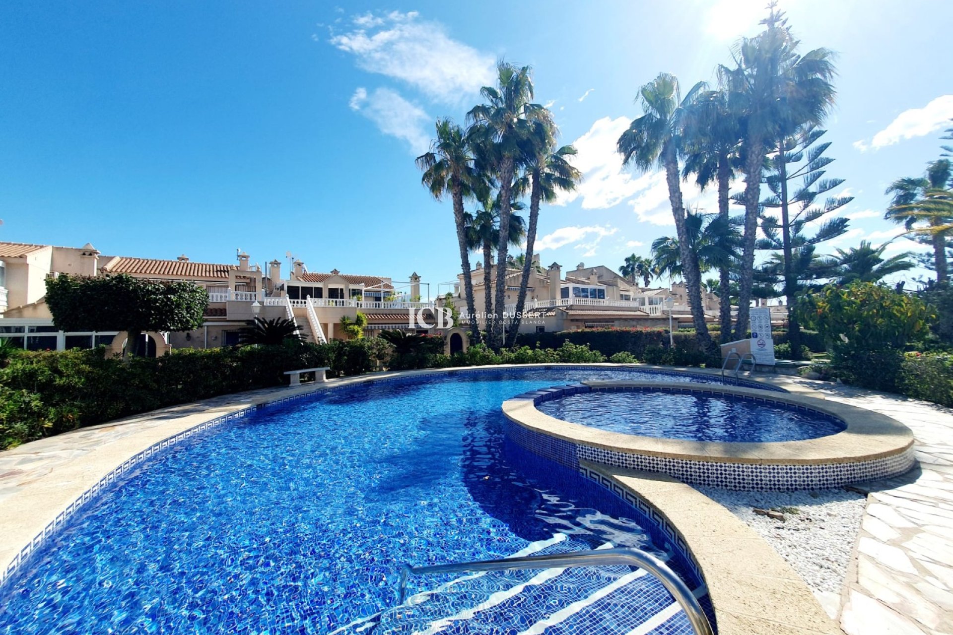 Reventa - Adosado -
Orihuela Costa - Playa Flamenca