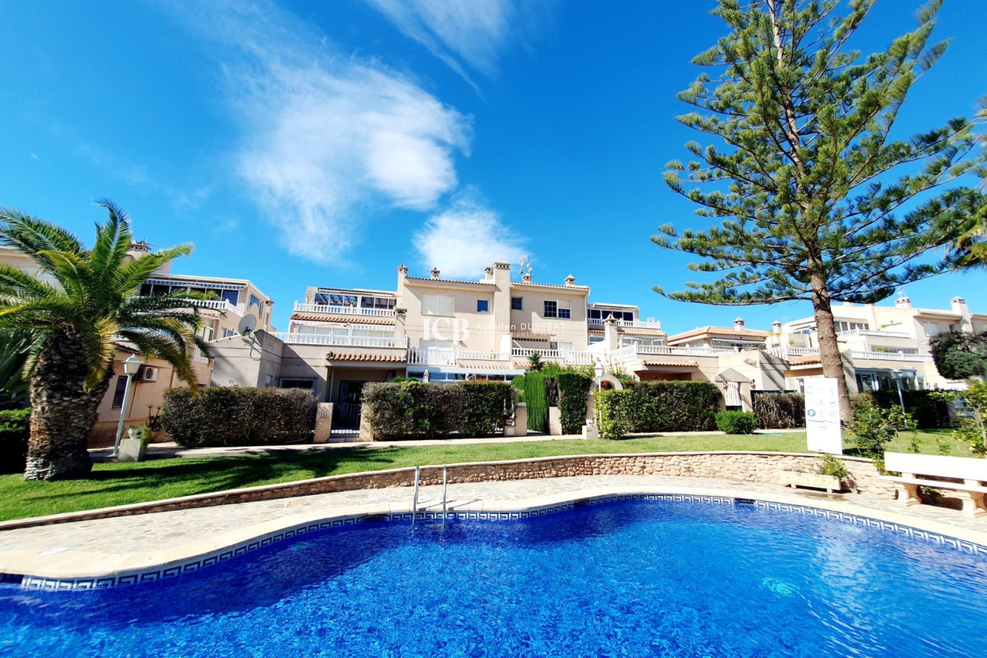 Reventa - Adosado -
Orihuela Costa - Playa Flamenca