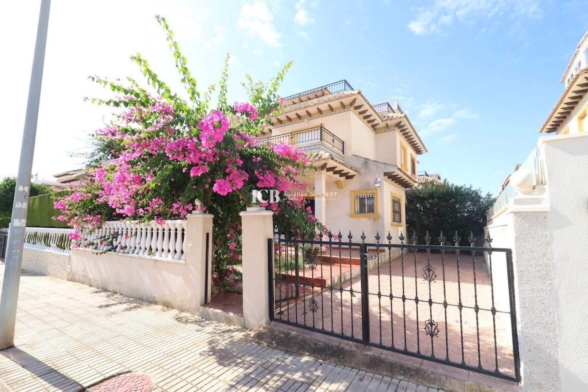 Reventa - Adosado -
Orihuela Costa - Playa Flamenca