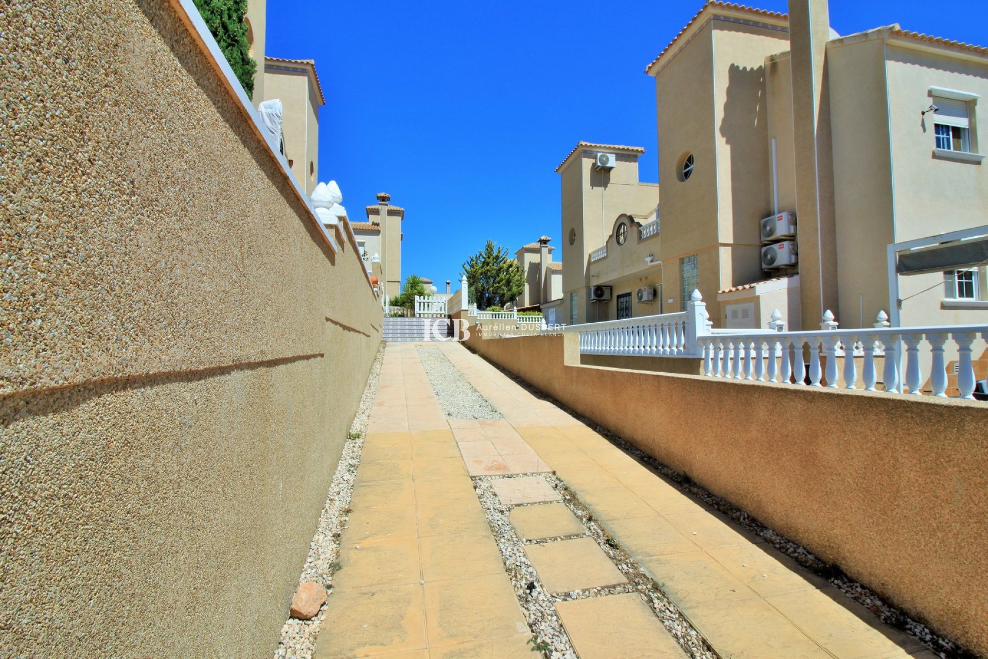 Reventa - Adosado -
Orihuela Costa - Villamartín