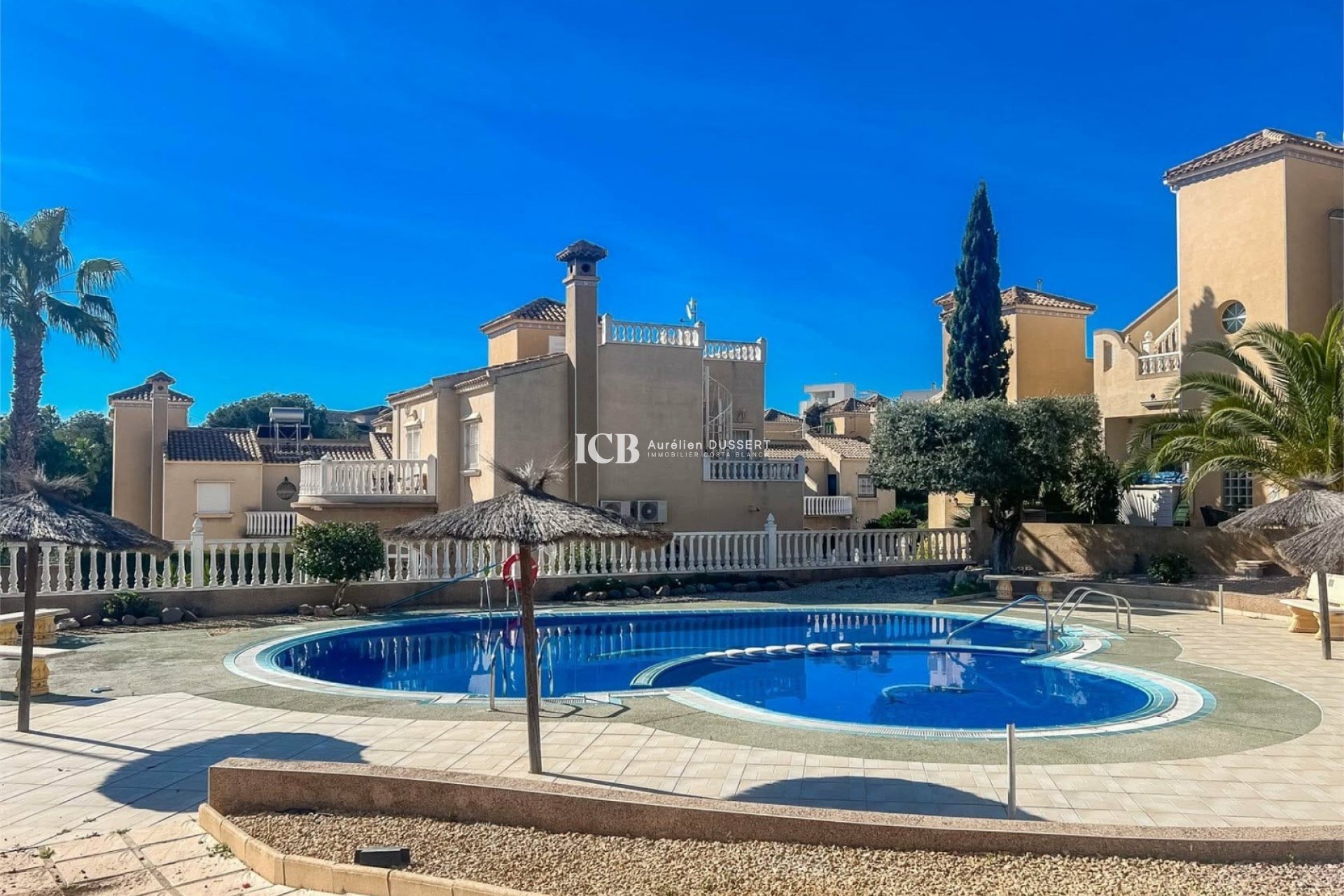 Reventa - Adosado -
Orihuela Costa - Villamartin