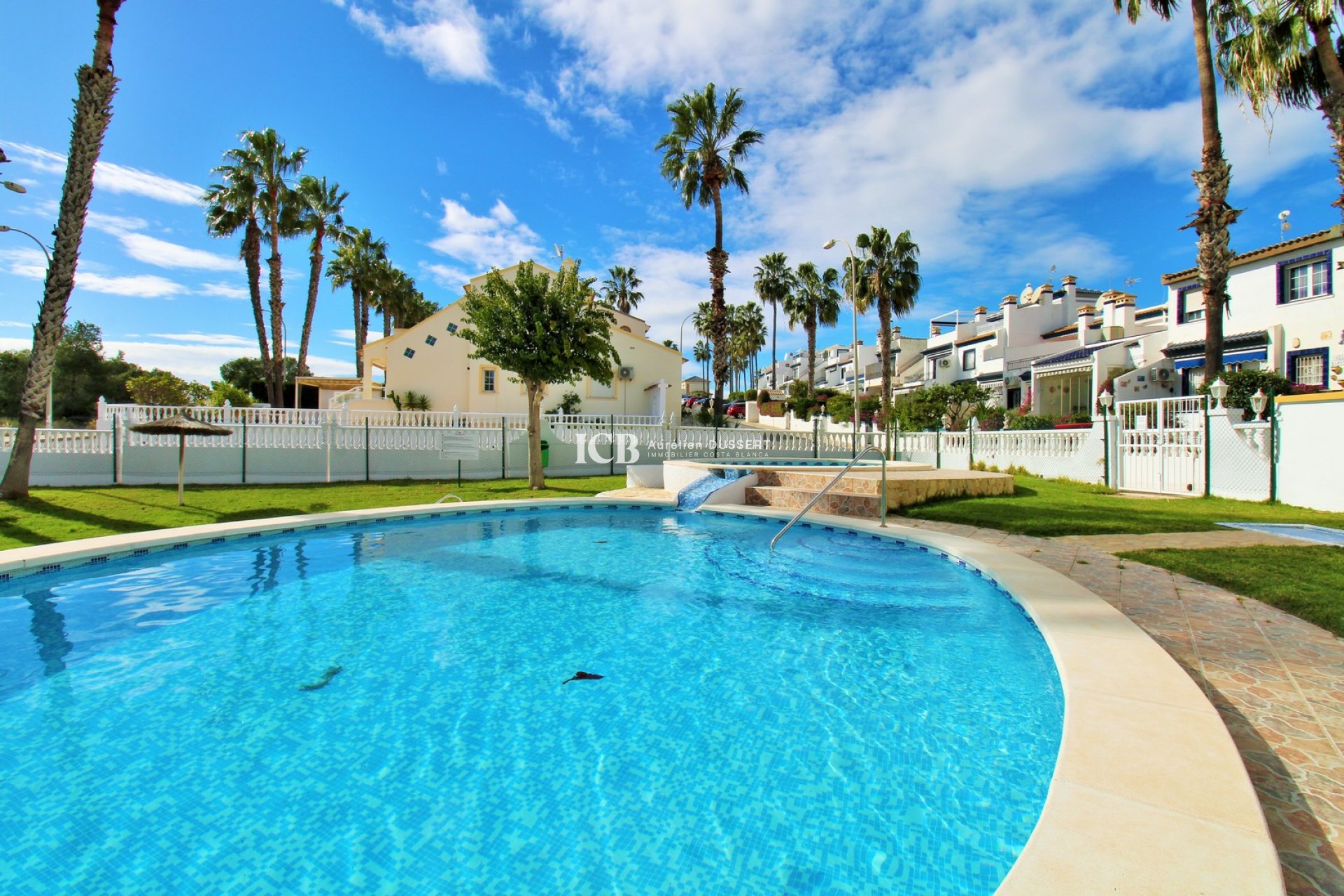 Reventa - Adosado -
Orihuela Costa - Villamartín