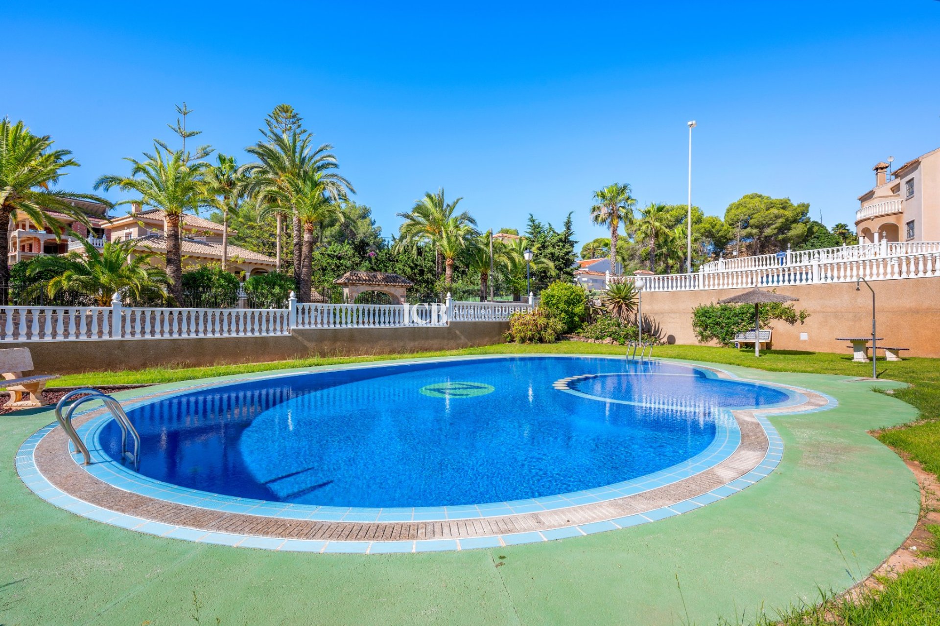 Reventa - Adosado -
Orihuela Costa - Villamartín