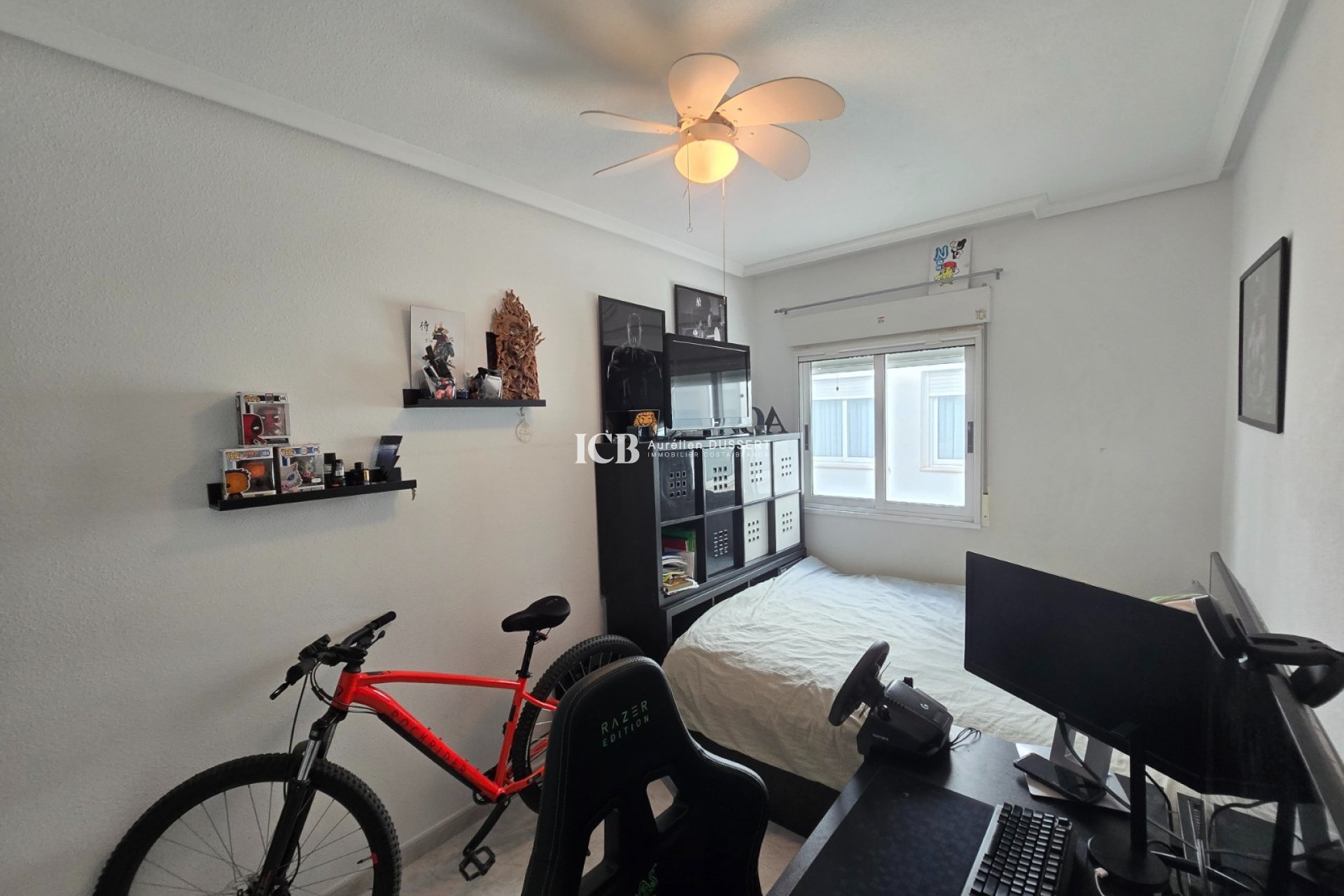 Reventa - Apartamento / piso -
Los Montesinos - Centro