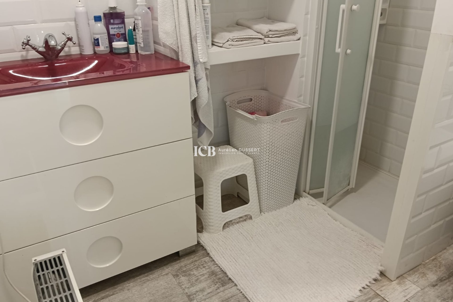 Reventa - Apartamento / piso -
Los Montesinos - La Herrada