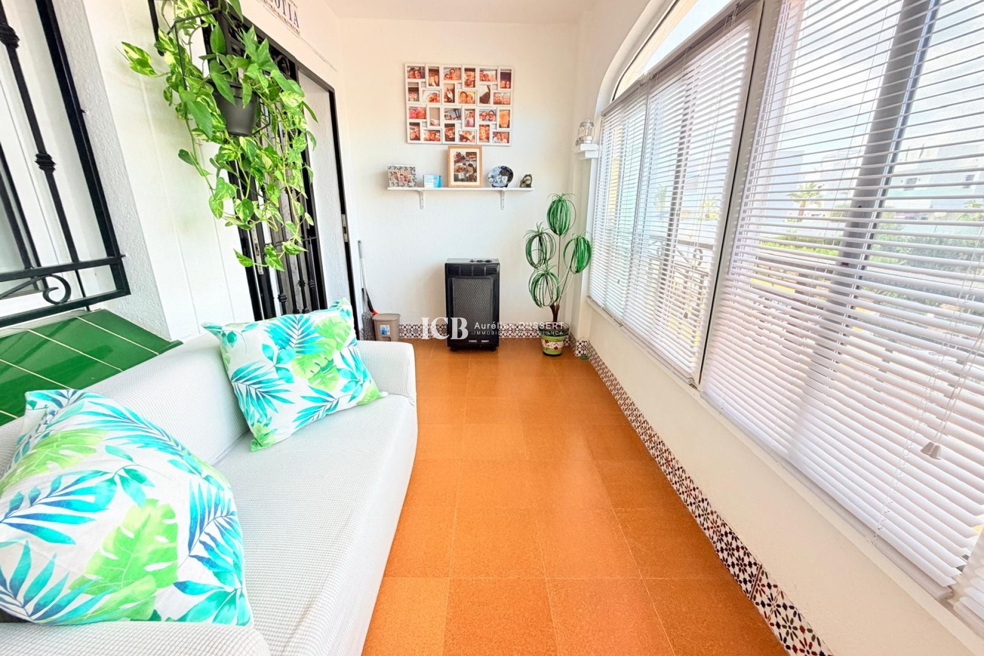Reventa - Apartamento / piso -
Los Montesinos - La Herrada