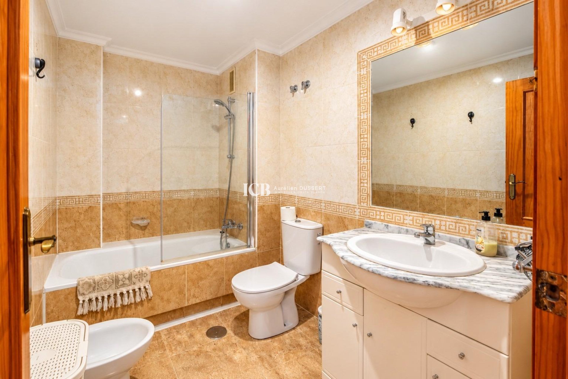 Reventa - Apartamento / piso -
Orihuela Costa - La Regia