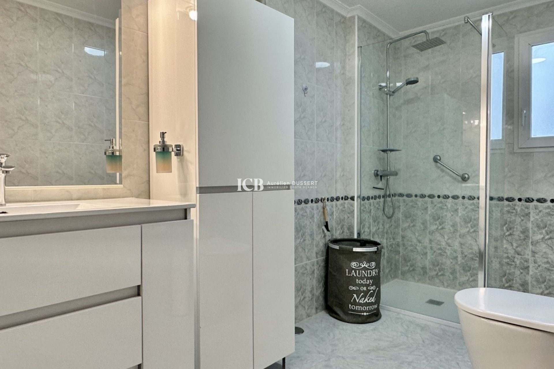 Reventa - Apartamento / piso -
Orihuela Costa - Playa Flamenca