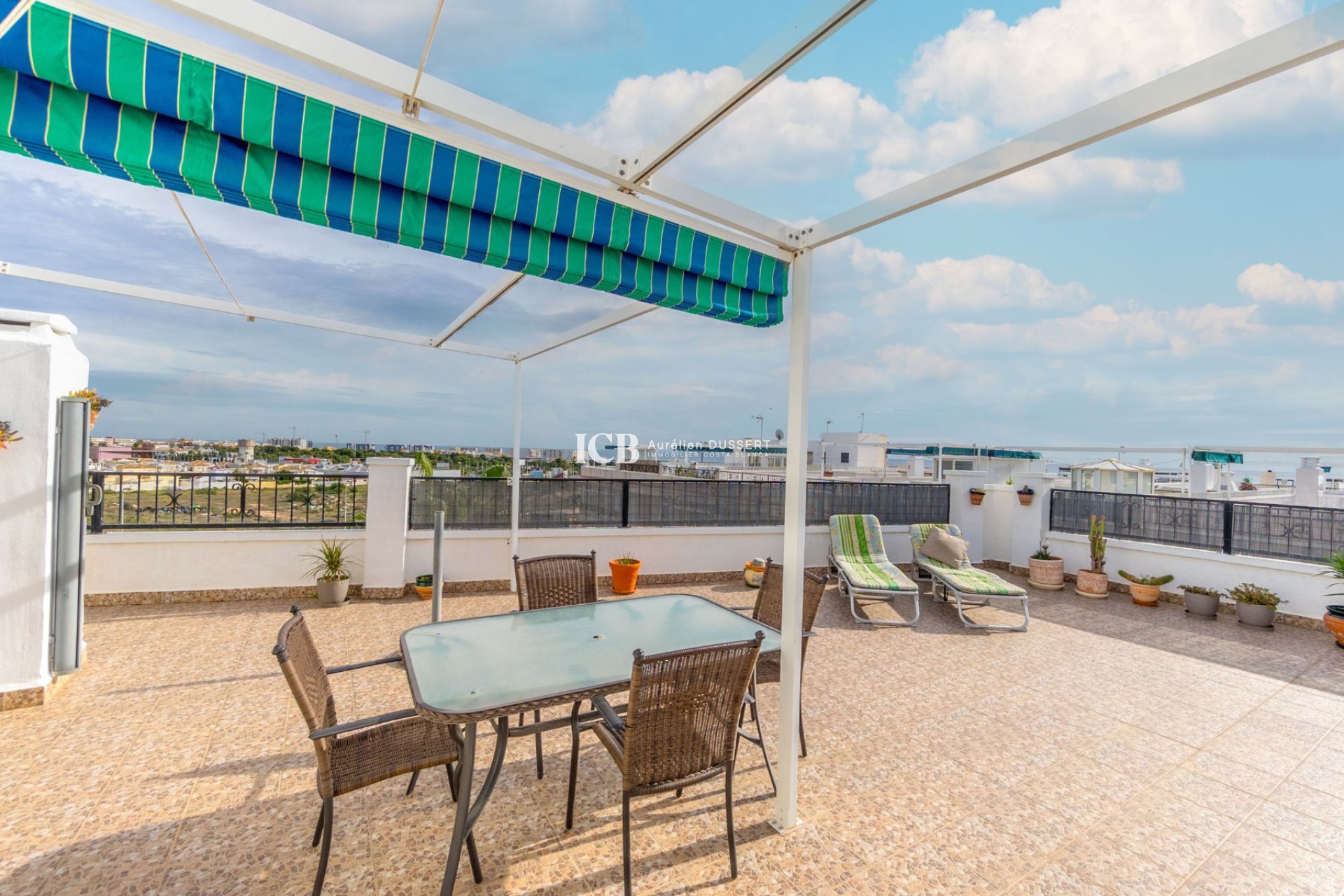 Reventa - Apartamento / piso -
Orihuela Costa - Playa Flamenca