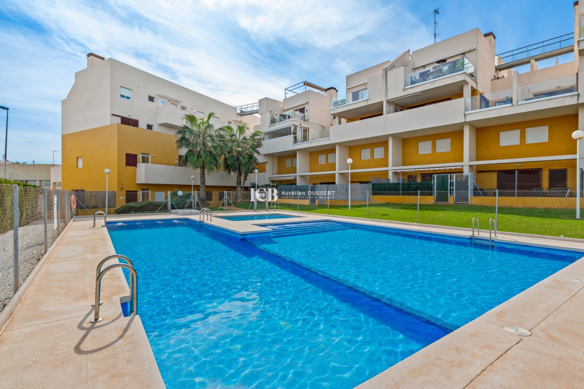 Reventa - Apartamento / piso -
Orihuela Costa - Playa Flamenca