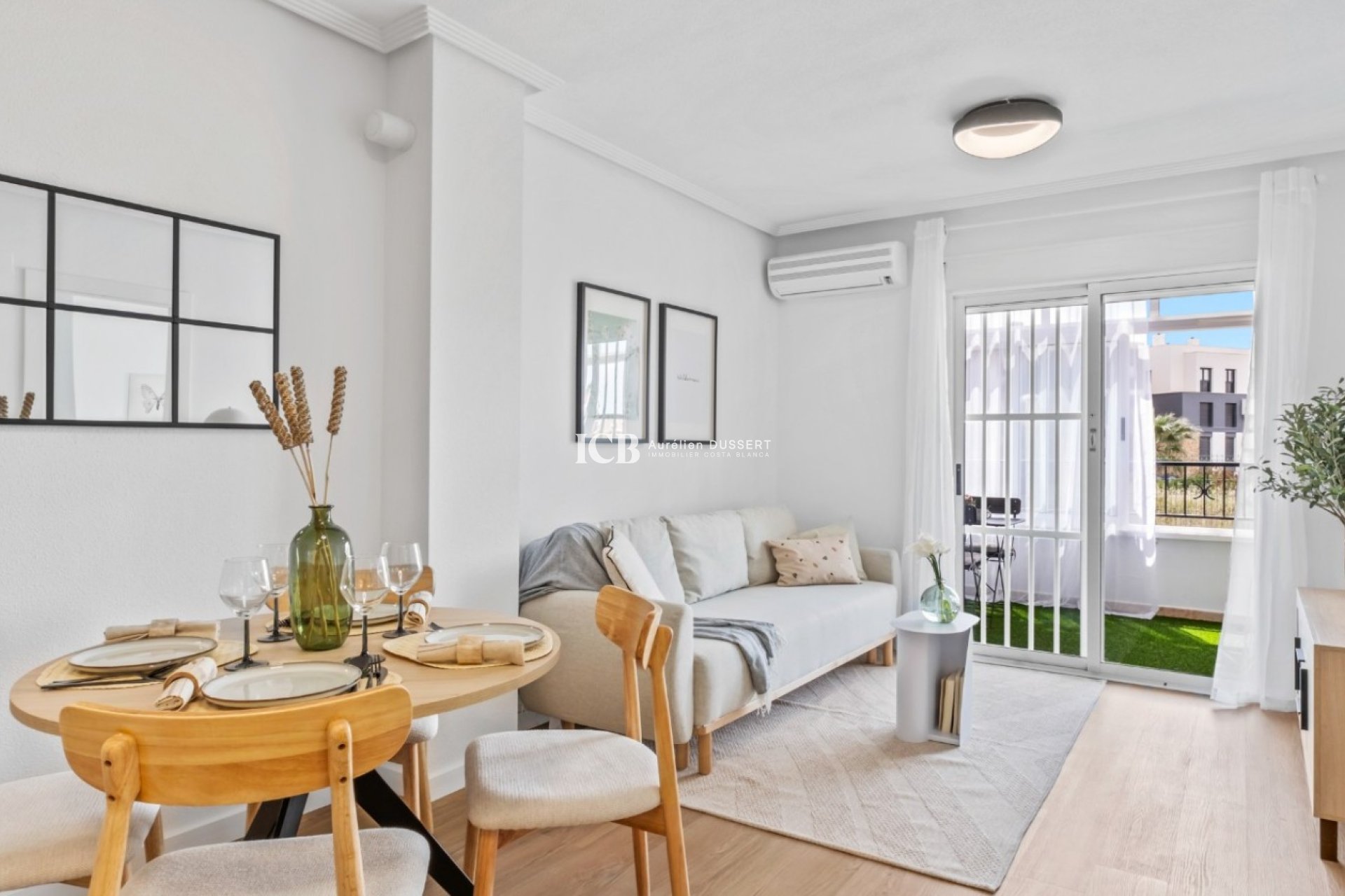 Reventa - Apartamento / piso -
Orihuela Costa - Playa Flamenca