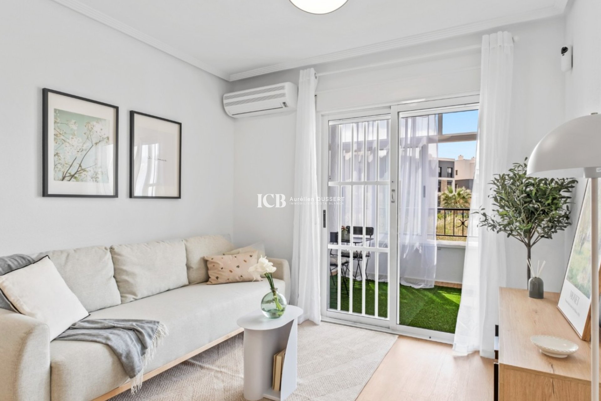 Reventa - Apartamento / piso -
Orihuela Costa - Playa Flamenca