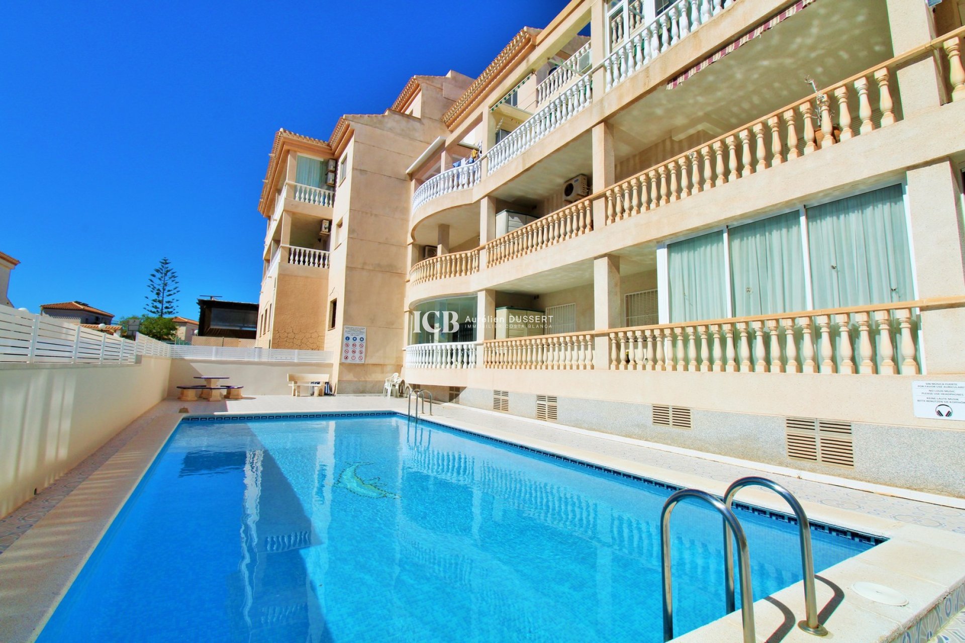 Reventa - Apartamento / piso -
Orihuela Costa - Playa Flamenca
