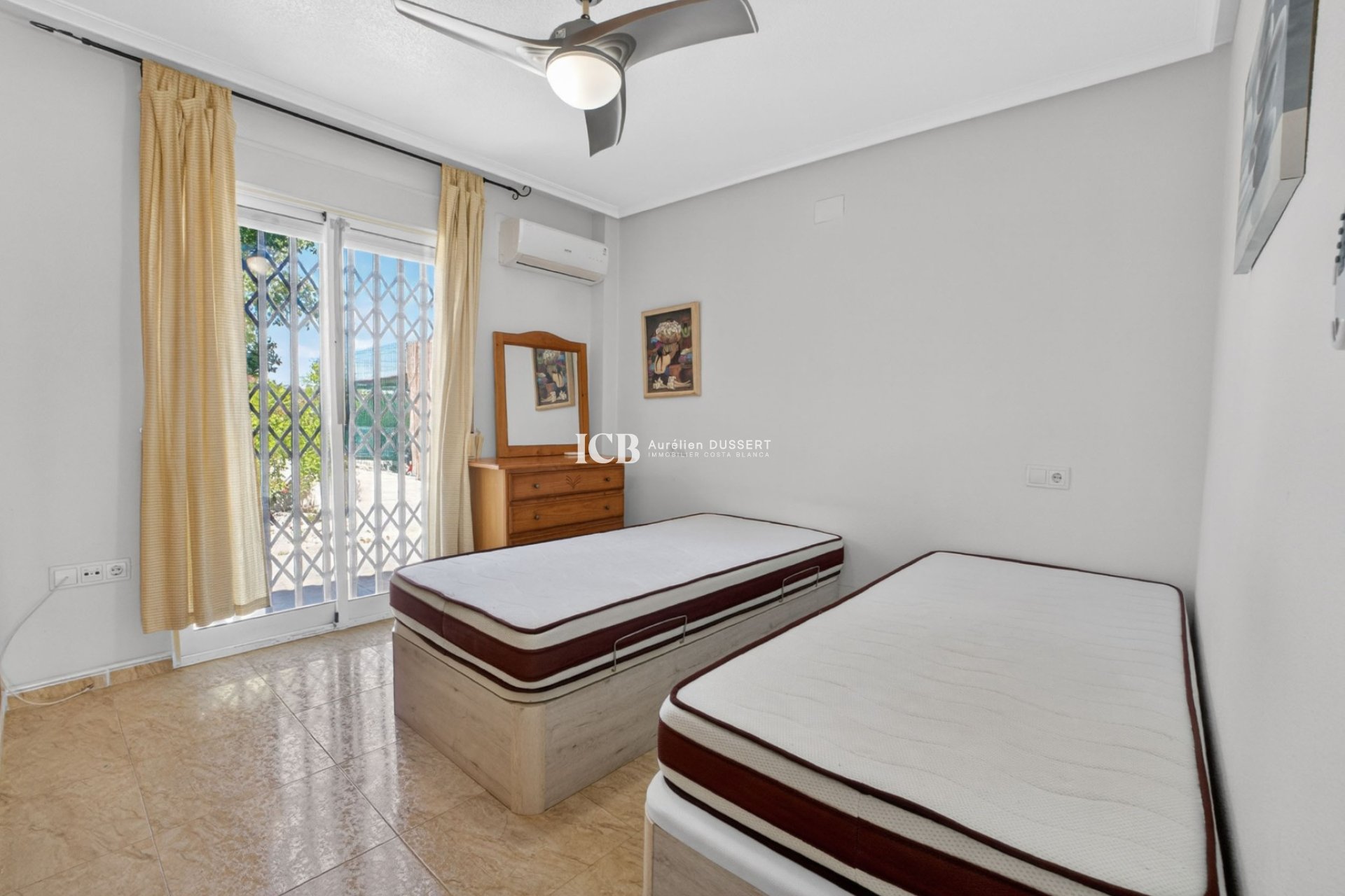 Reventa - Apartamento / piso -
Orihuela Costa - Playa Flamenca